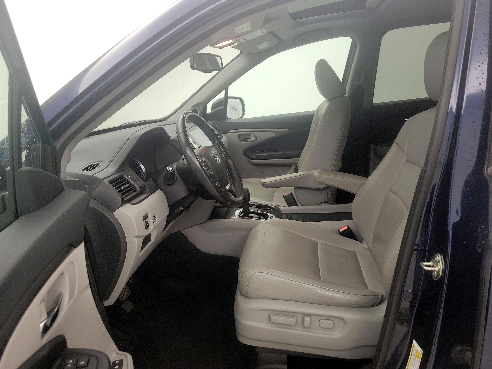 Thumbnail: 2018 Honda Pilot - 11