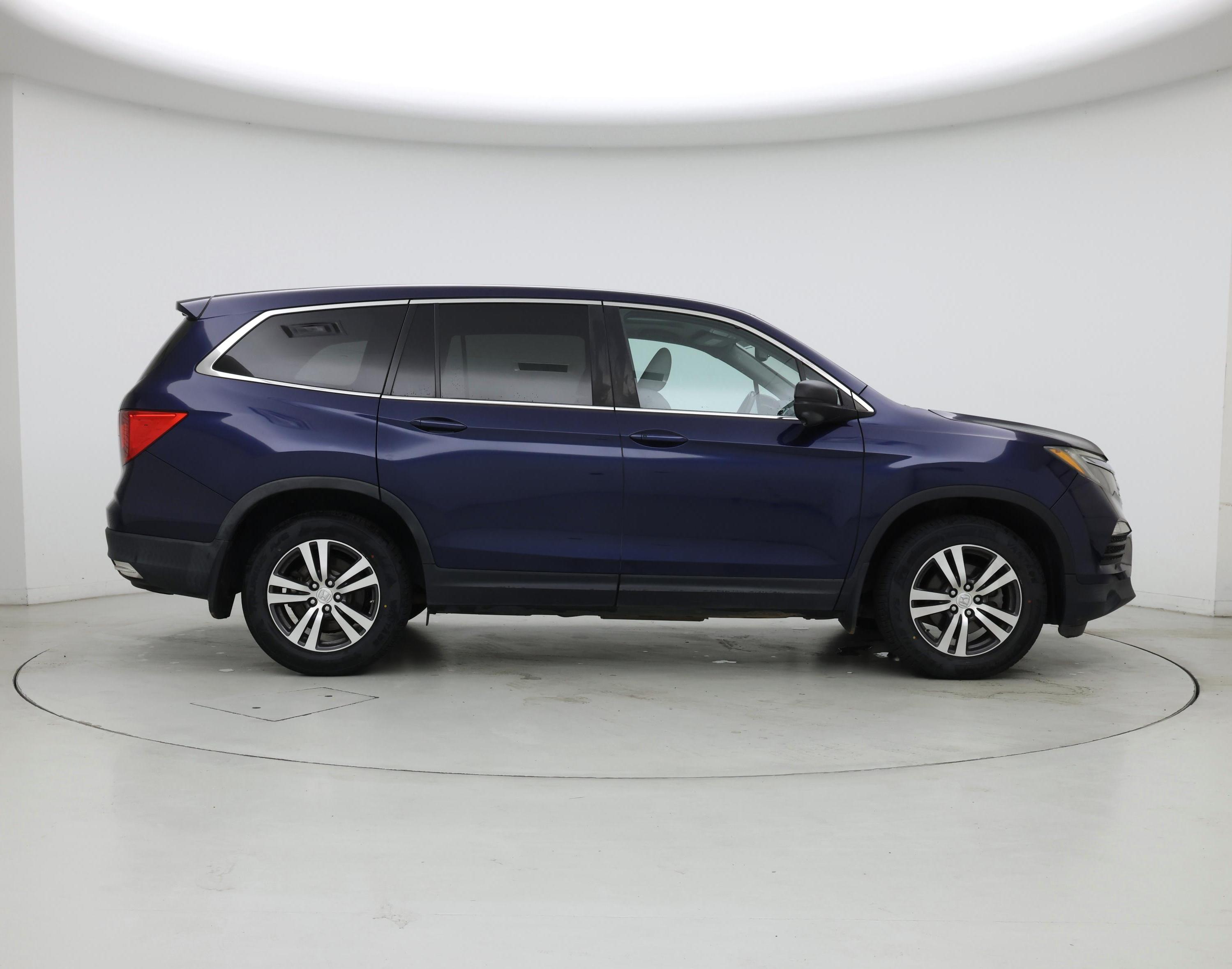 Thumbnail: 2018 Honda Pilot - 7