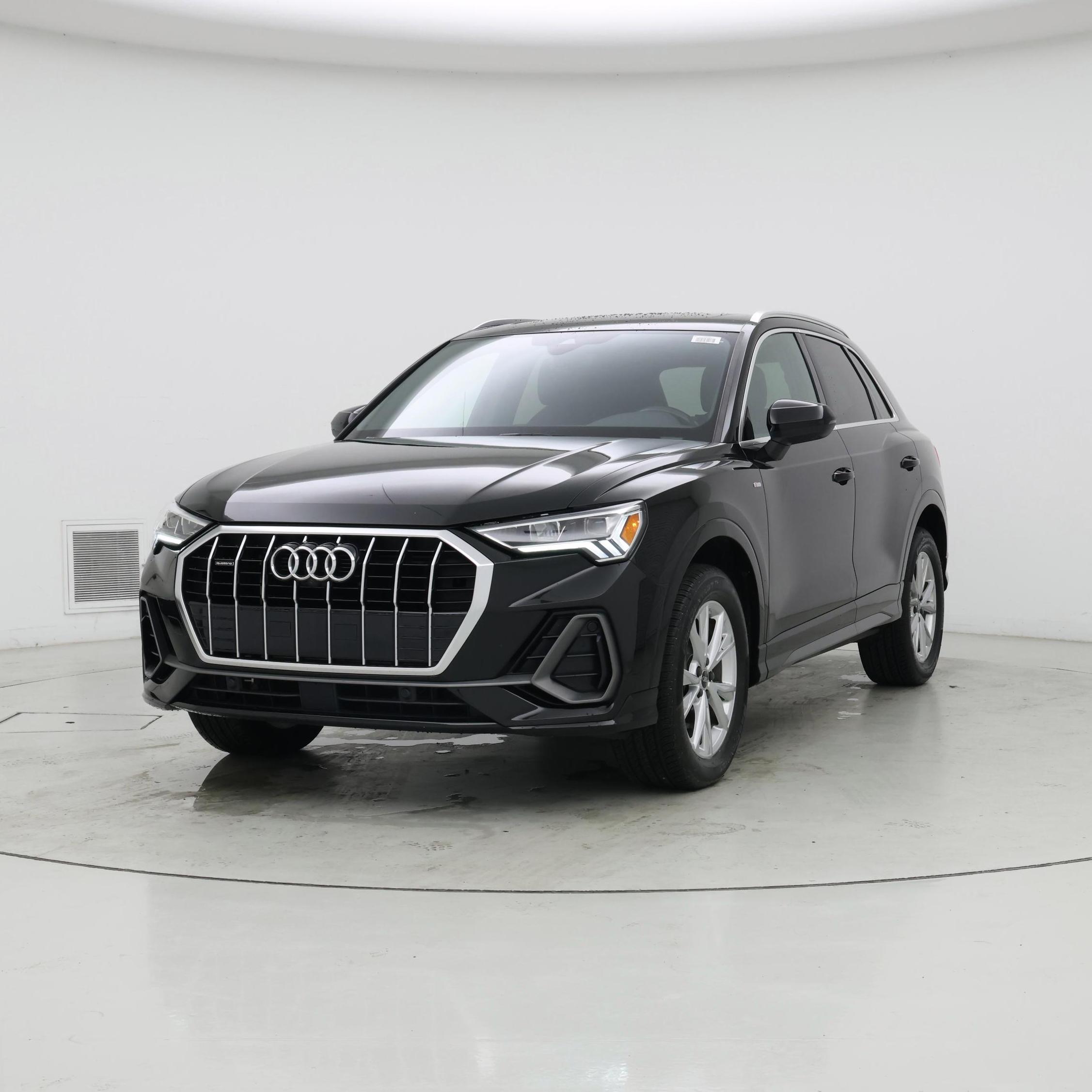 Thumbnail: 2022 Audi Q3 - 4
