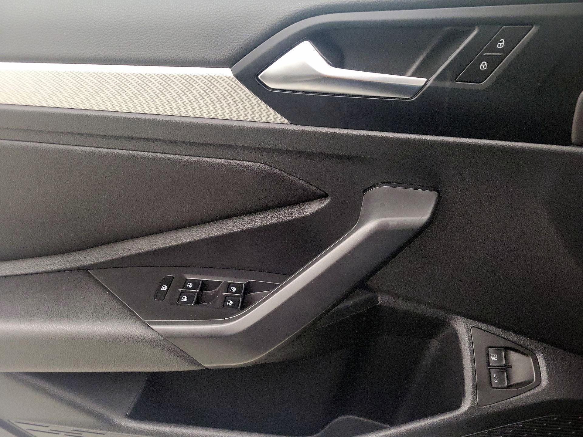 Thumbnail: 2021 Volkswagen Jetta - 12