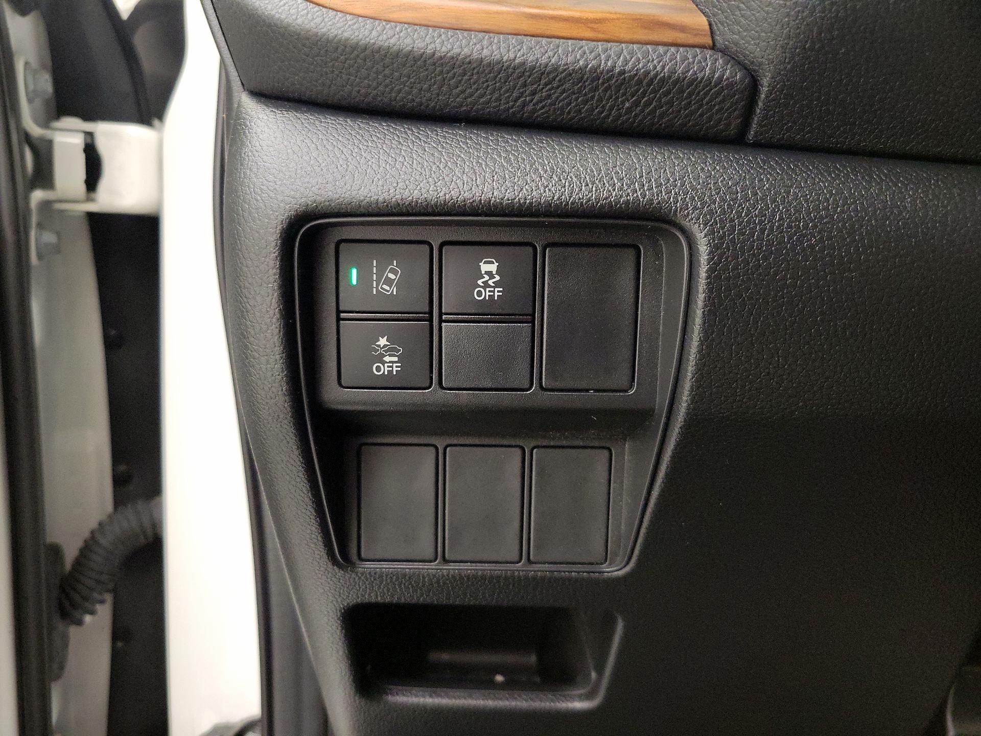 Thumbnail: 2017 Honda CR-V - 13