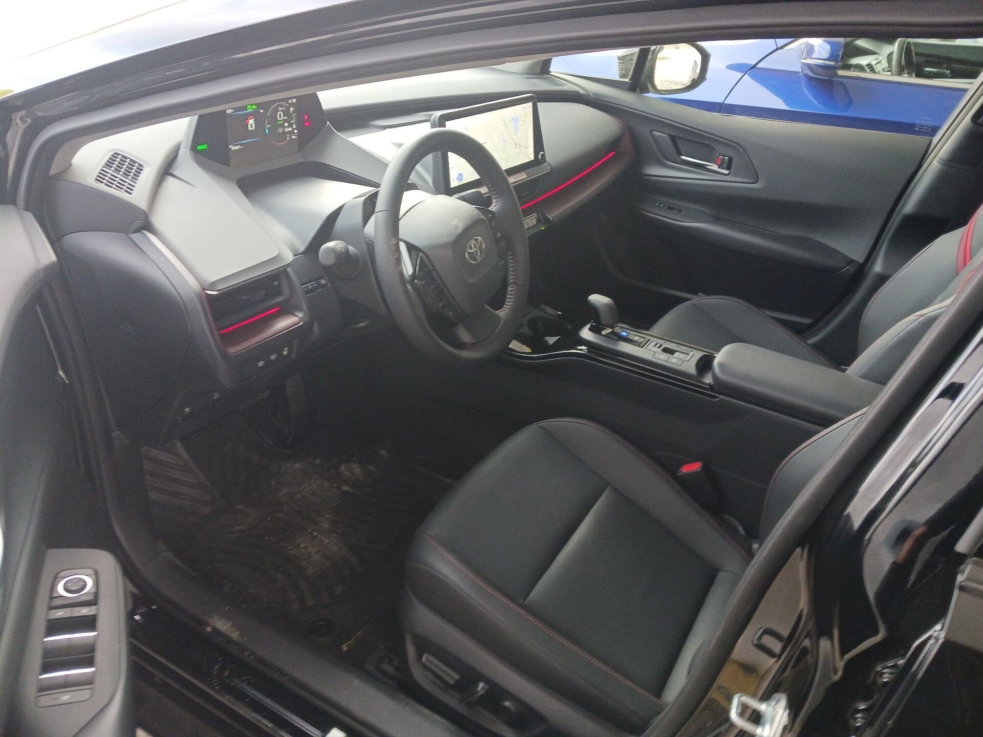 Thumbnail: 2024 Toyota Prius Prime - 7