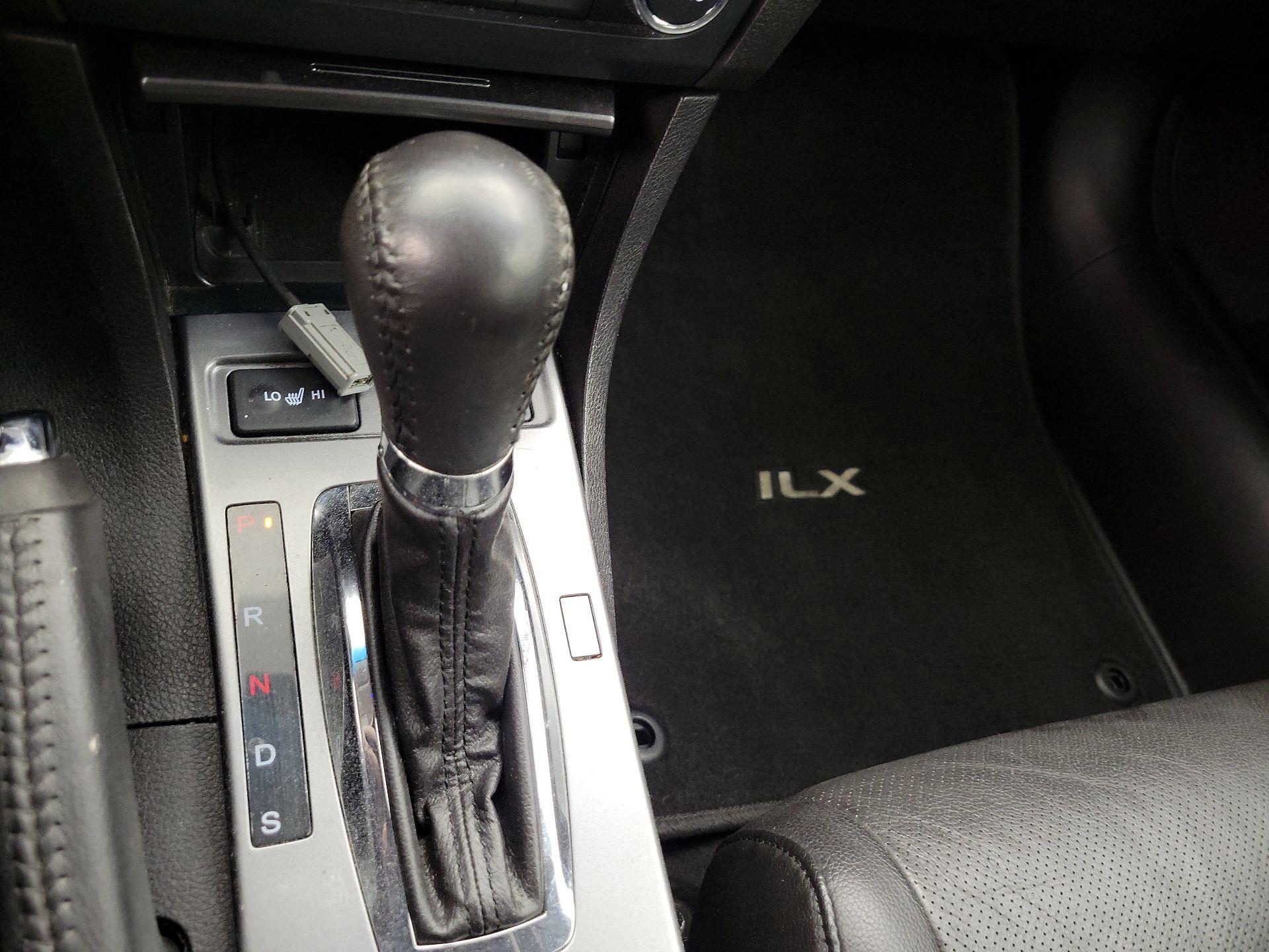 Thumbnail: 2015 Acura ILX - 17