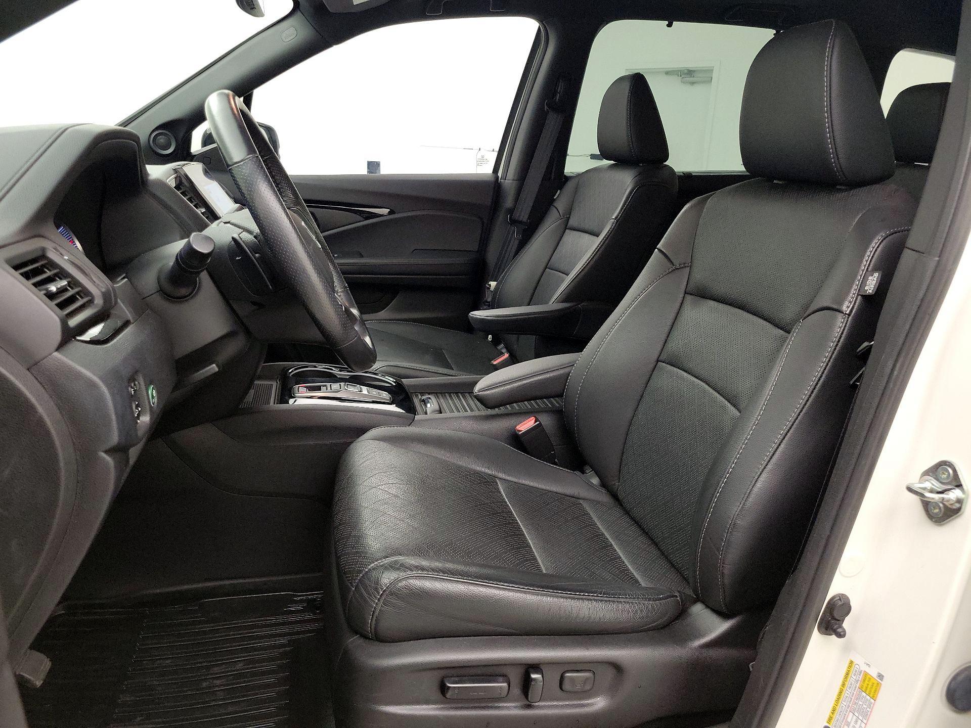 Thumbnail: 2019 Honda Passport - 11