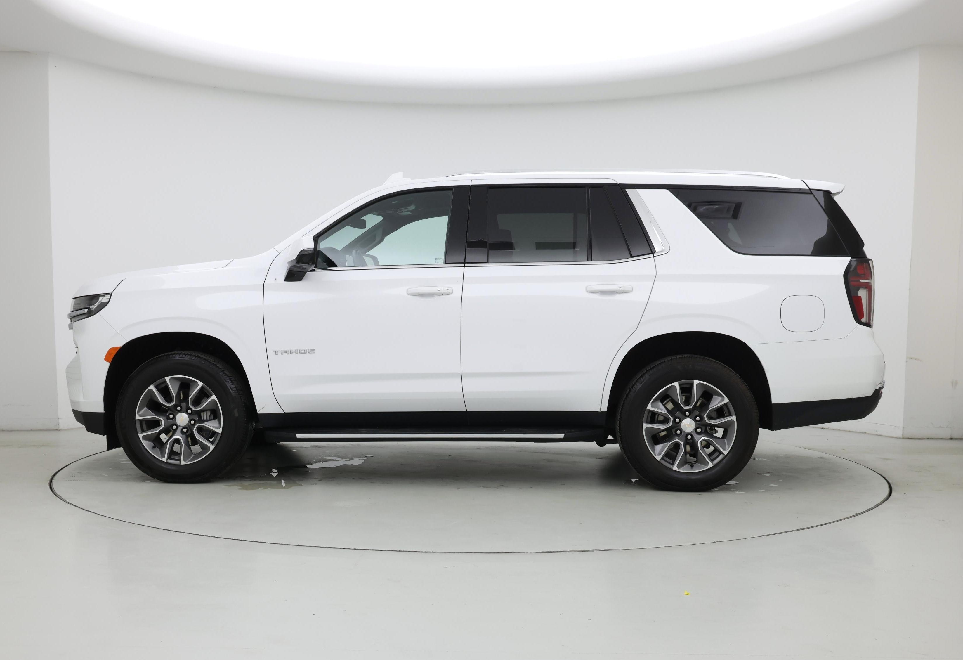 Thumbnail: 2023 Chevrolet Tahoe - 3