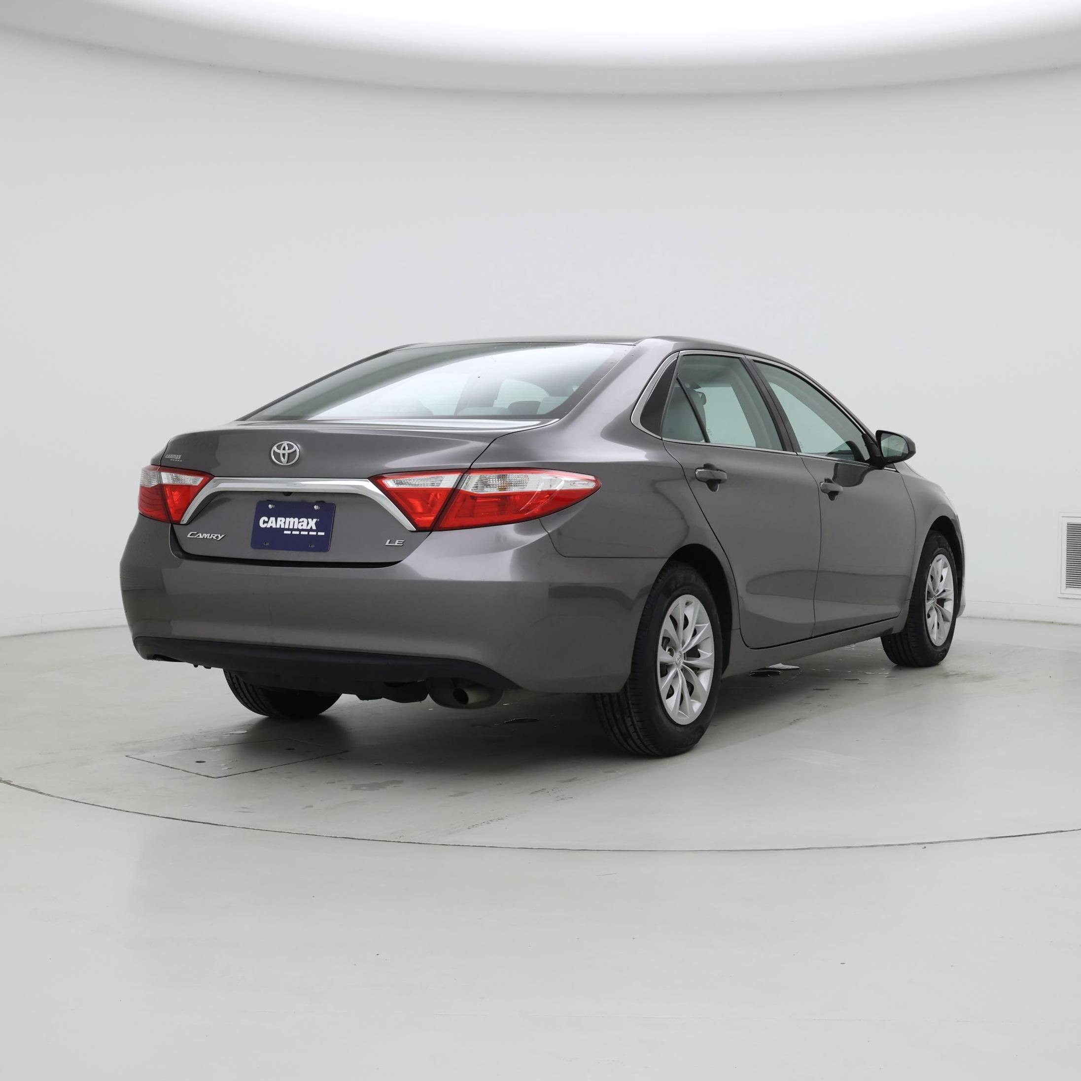 Thumbnail: 2015 Toyota Camry - 8