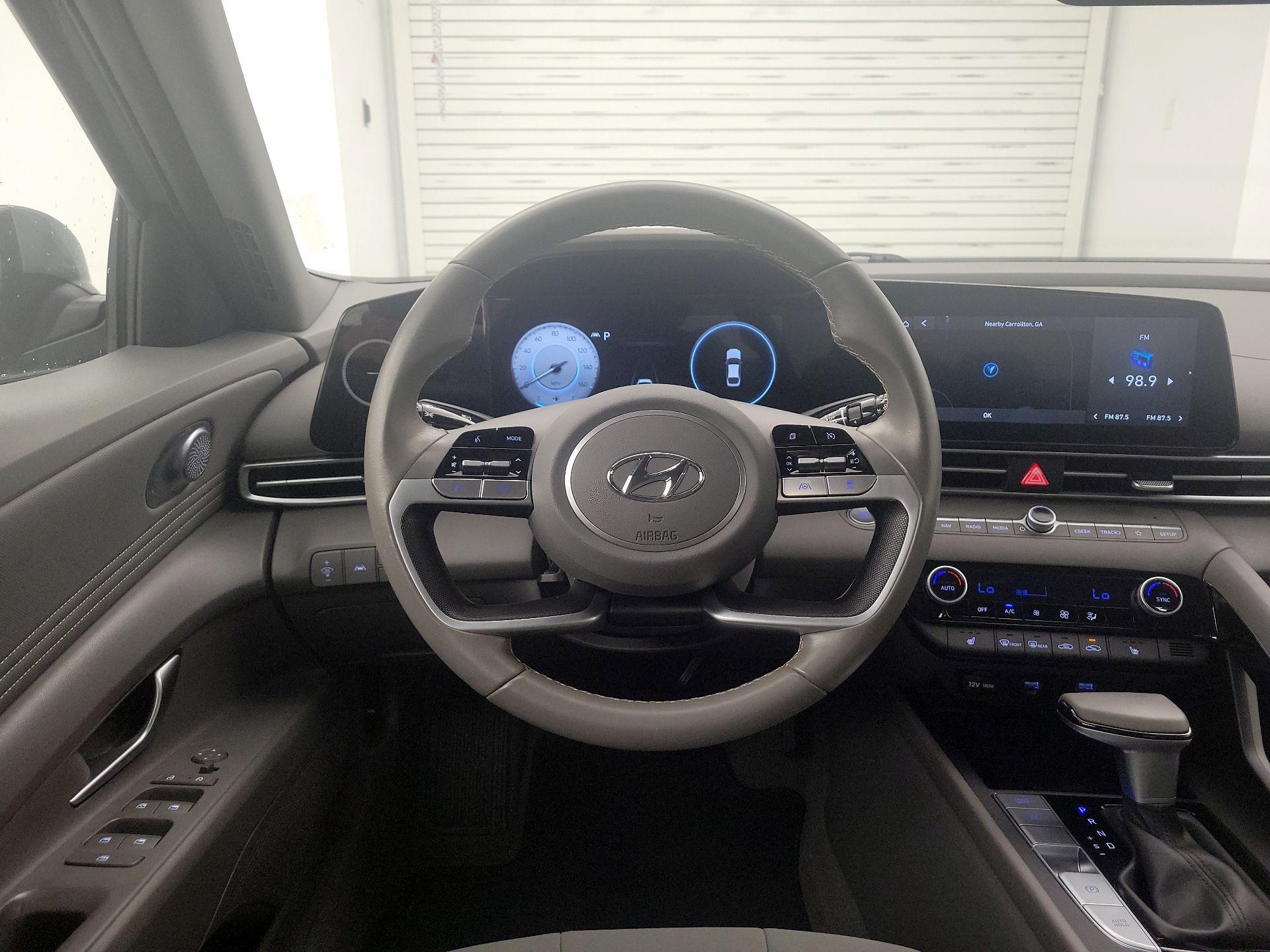 Thumbnail: 2023 Hyundai Elantra - 10