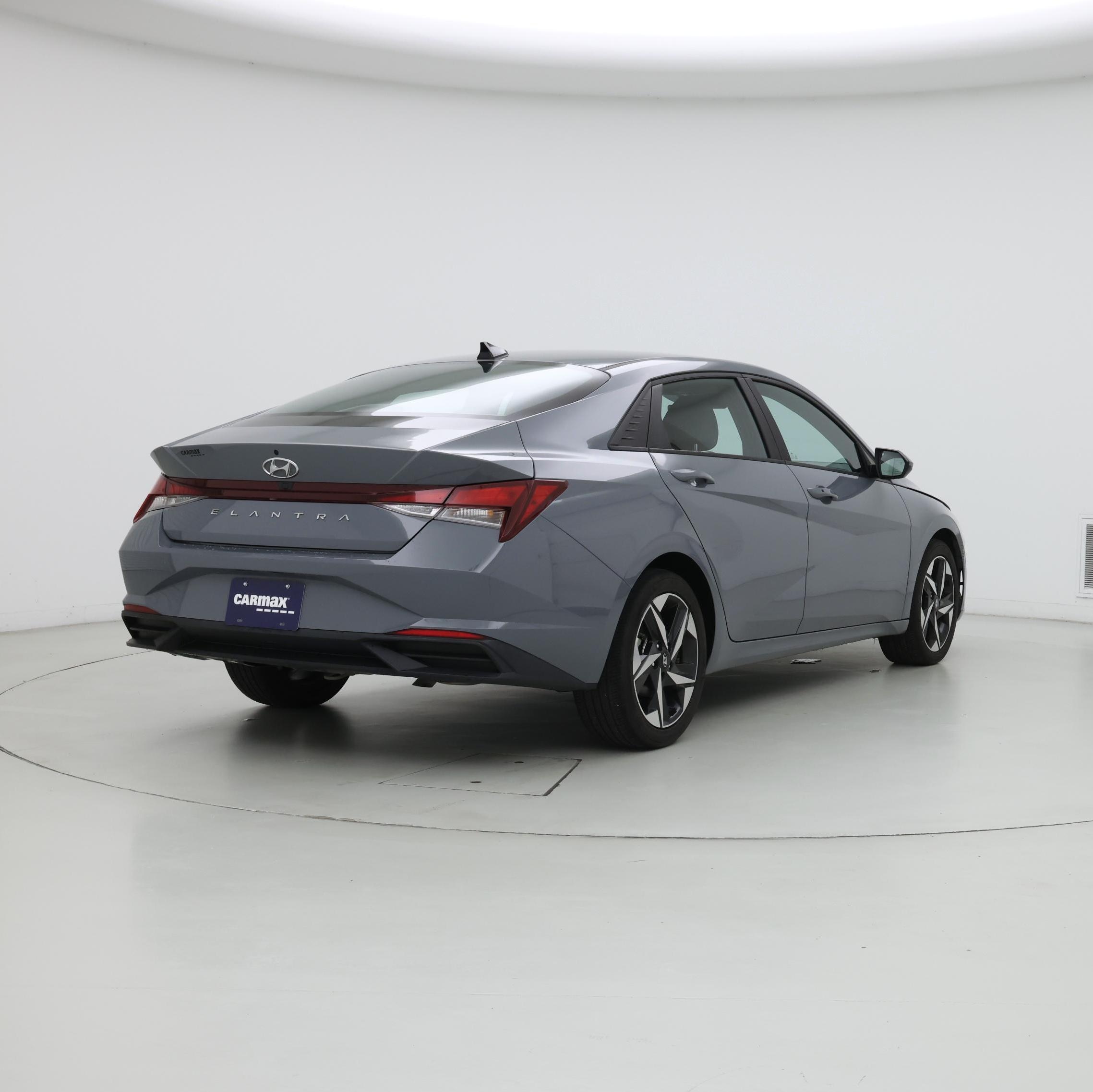 Thumbnail: 2023 Hyundai Elantra - 8