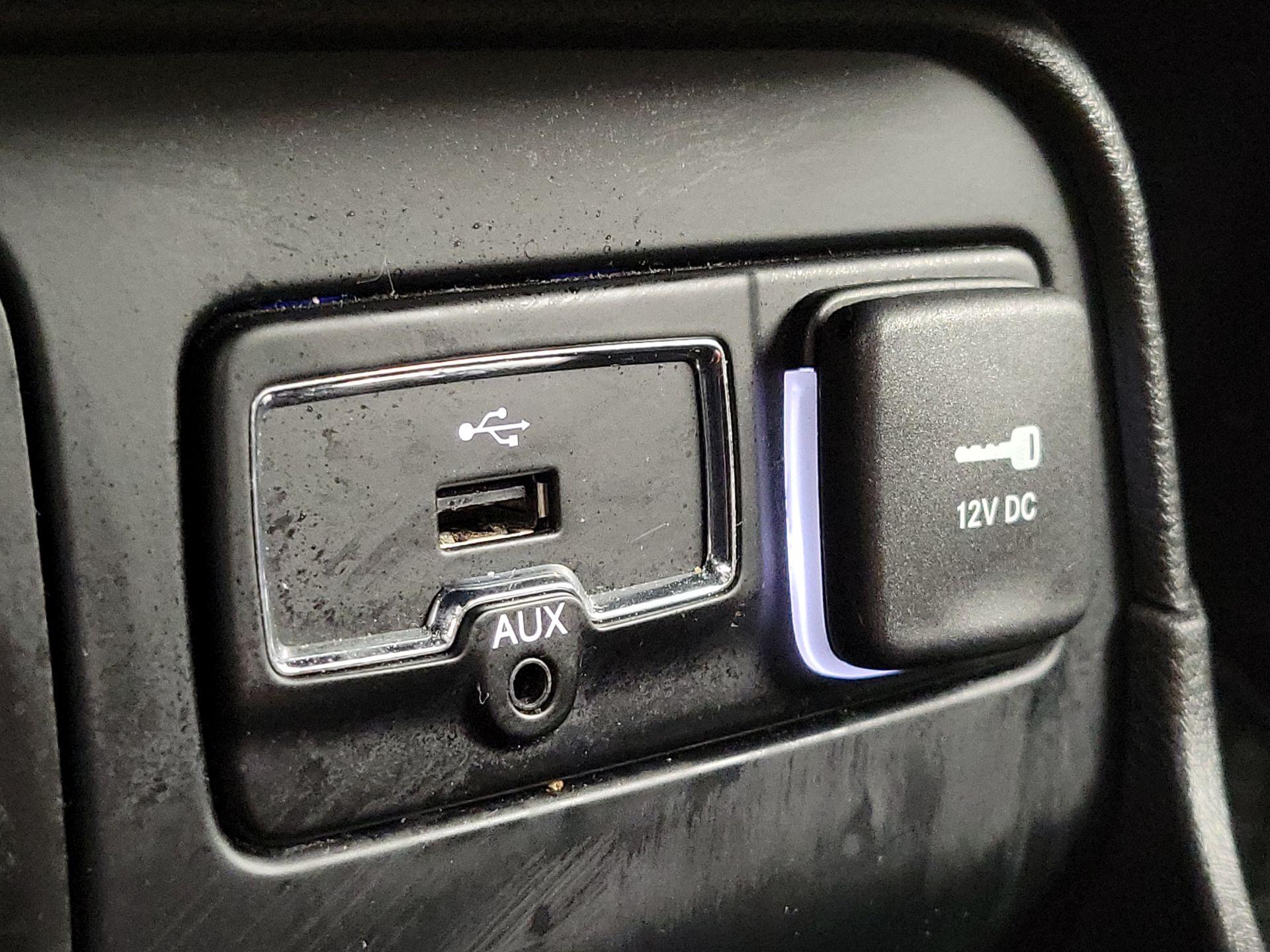 Thumbnail: 2017 Jeep Renegade - 18