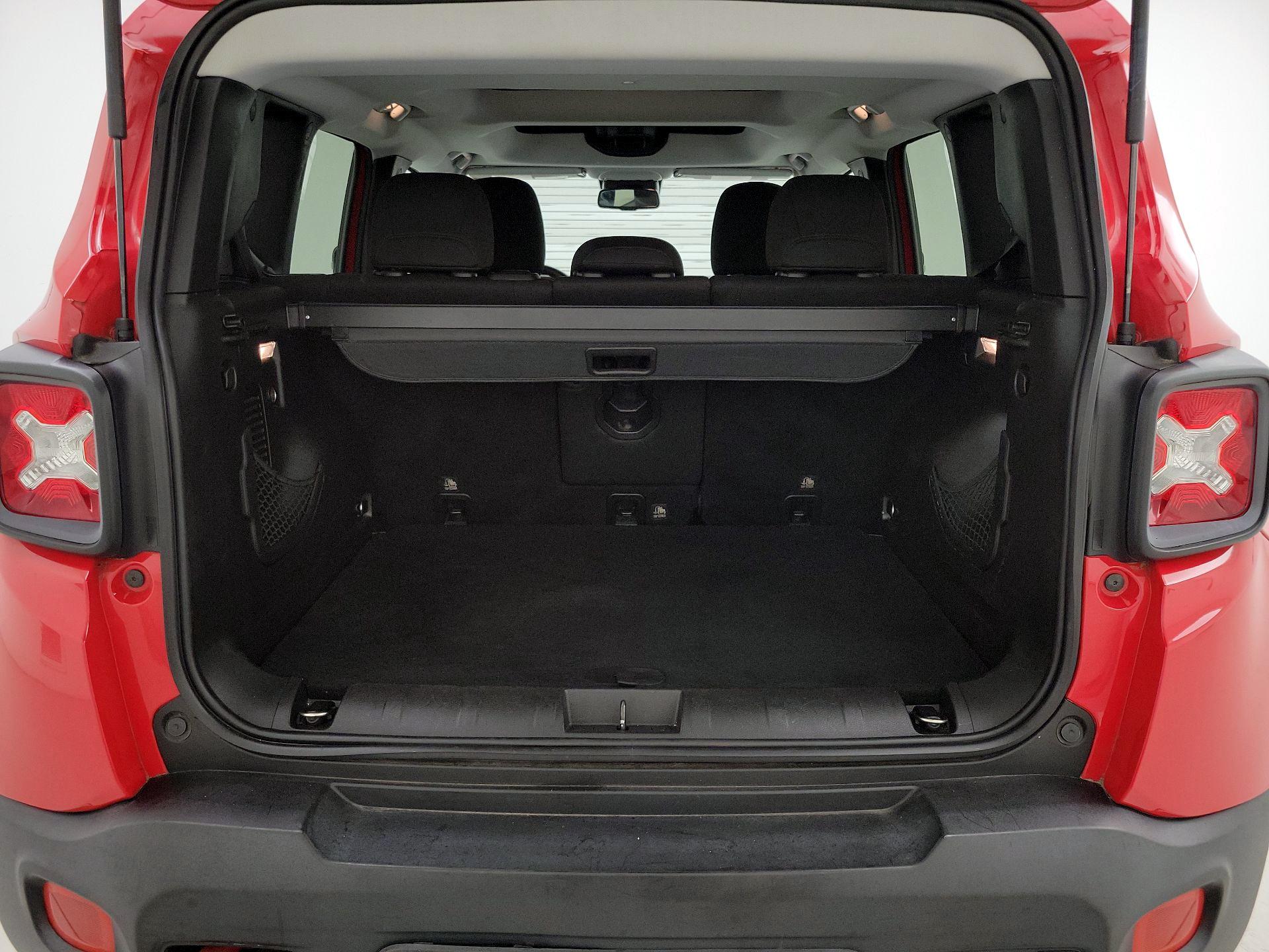 Thumbnail: 2017 Jeep Renegade - 20