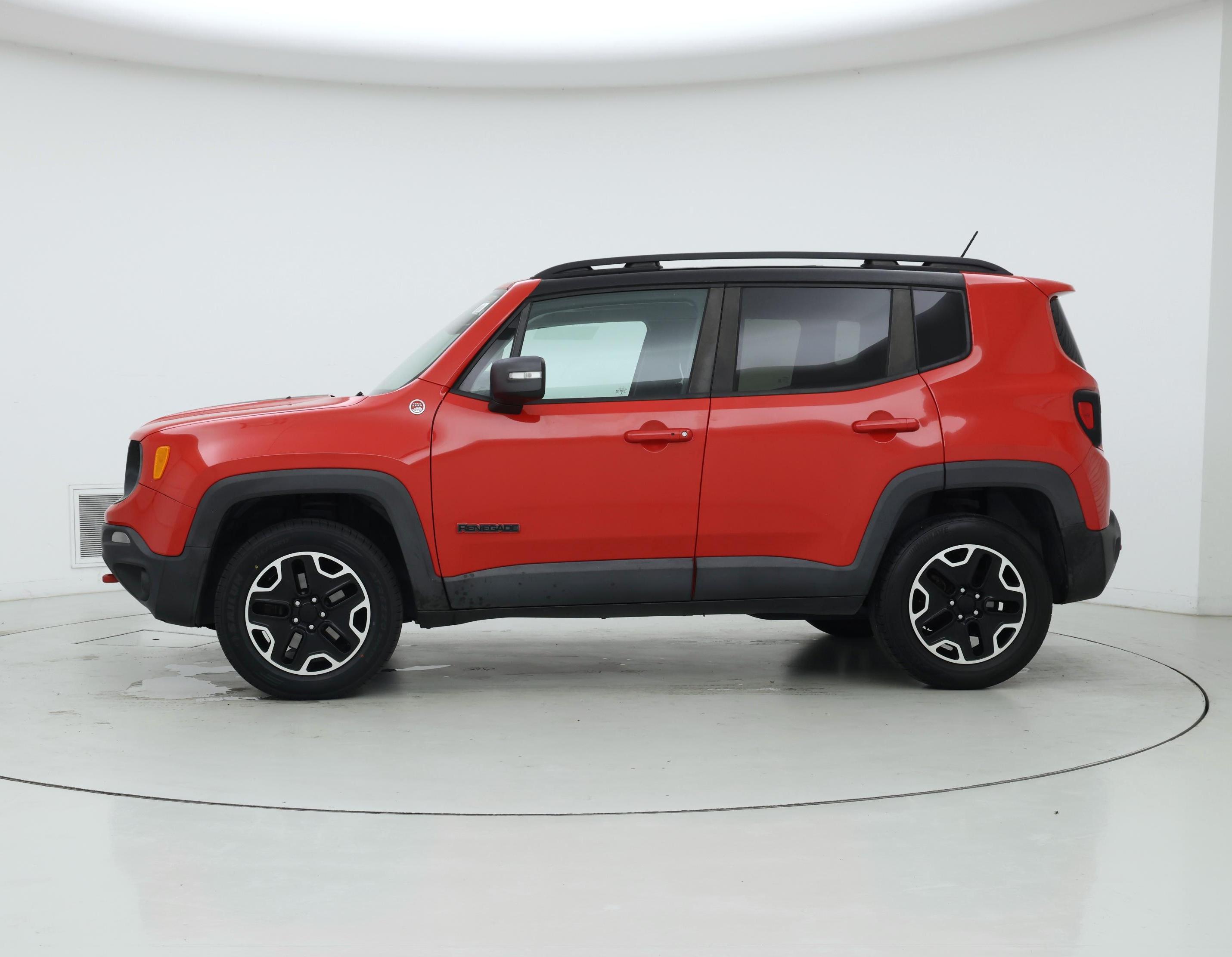 Thumbnail: 2017 Jeep Renegade - 3