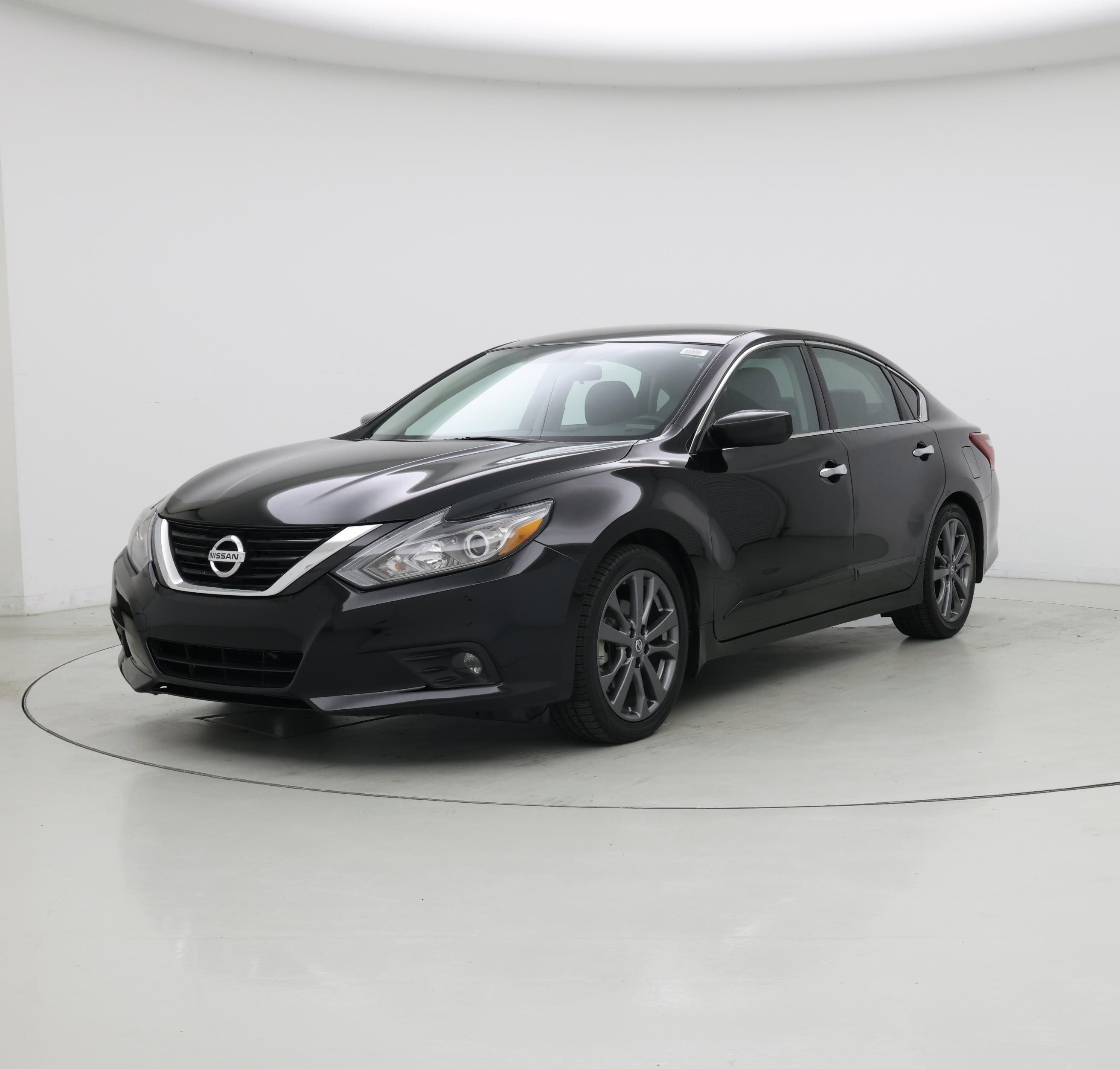 Thumbnail: 2018 Nissan Altima - 4