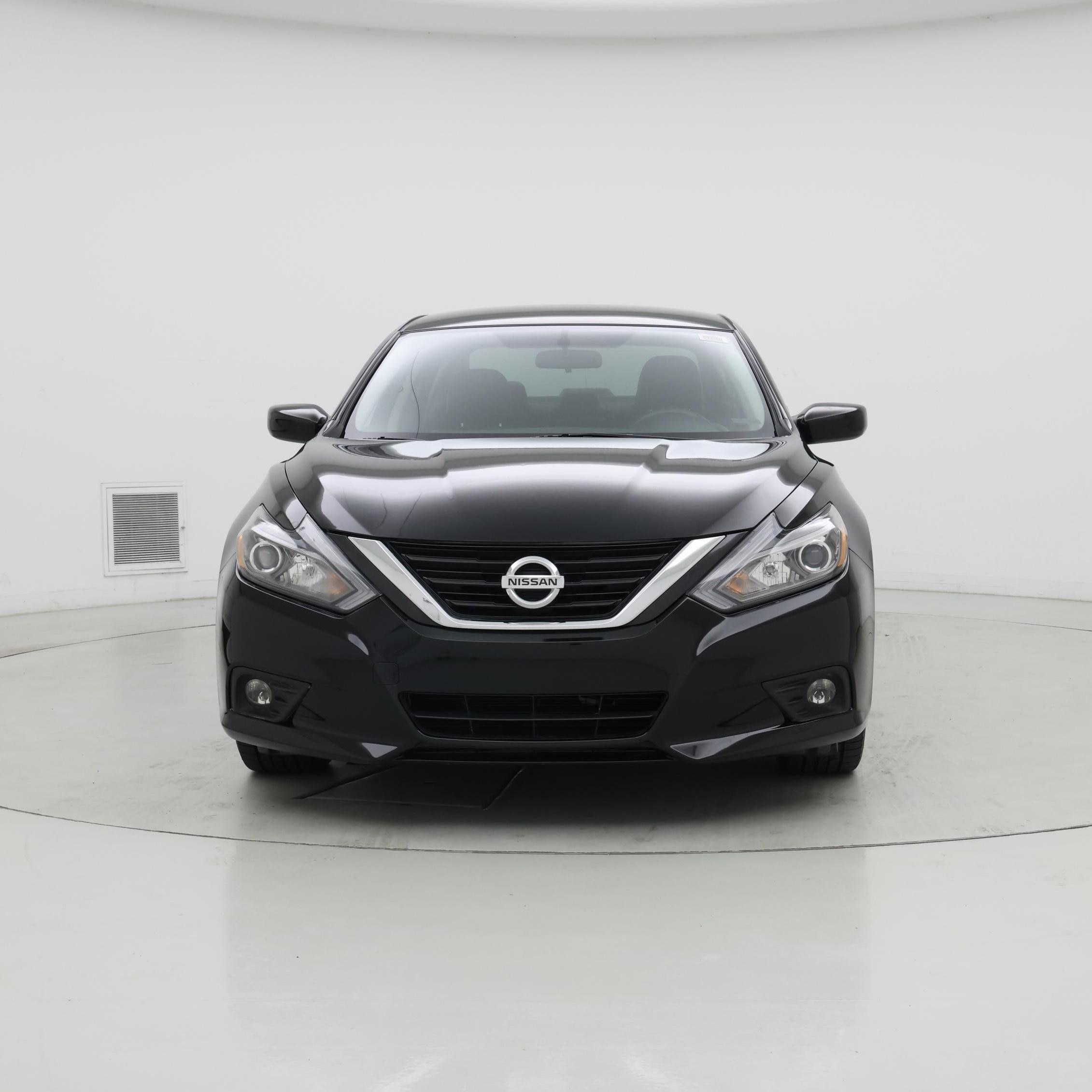 Thumbnail: 2018 Nissan Altima - 5