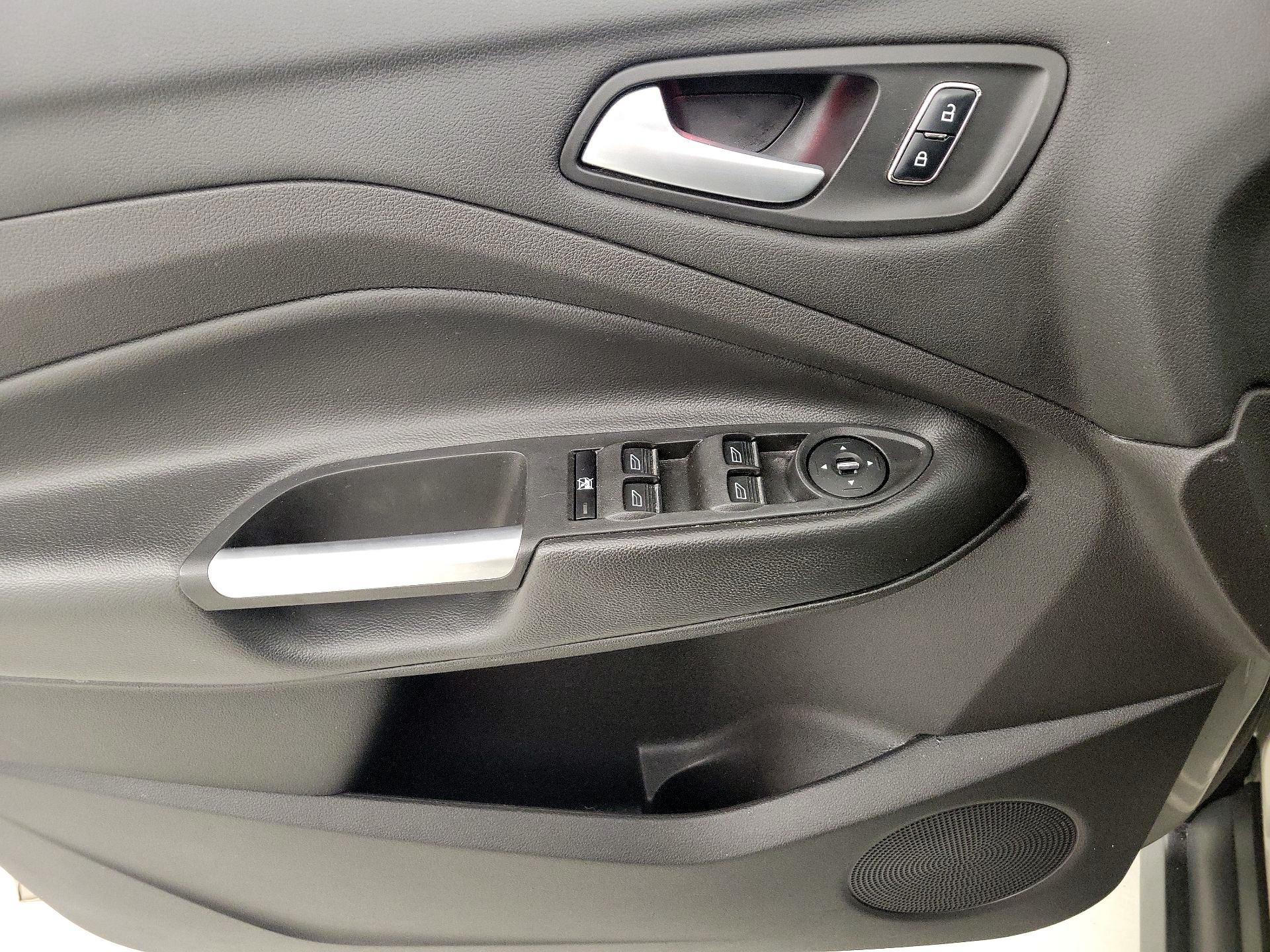 Thumbnail: 2015 Ford C-Max - 12