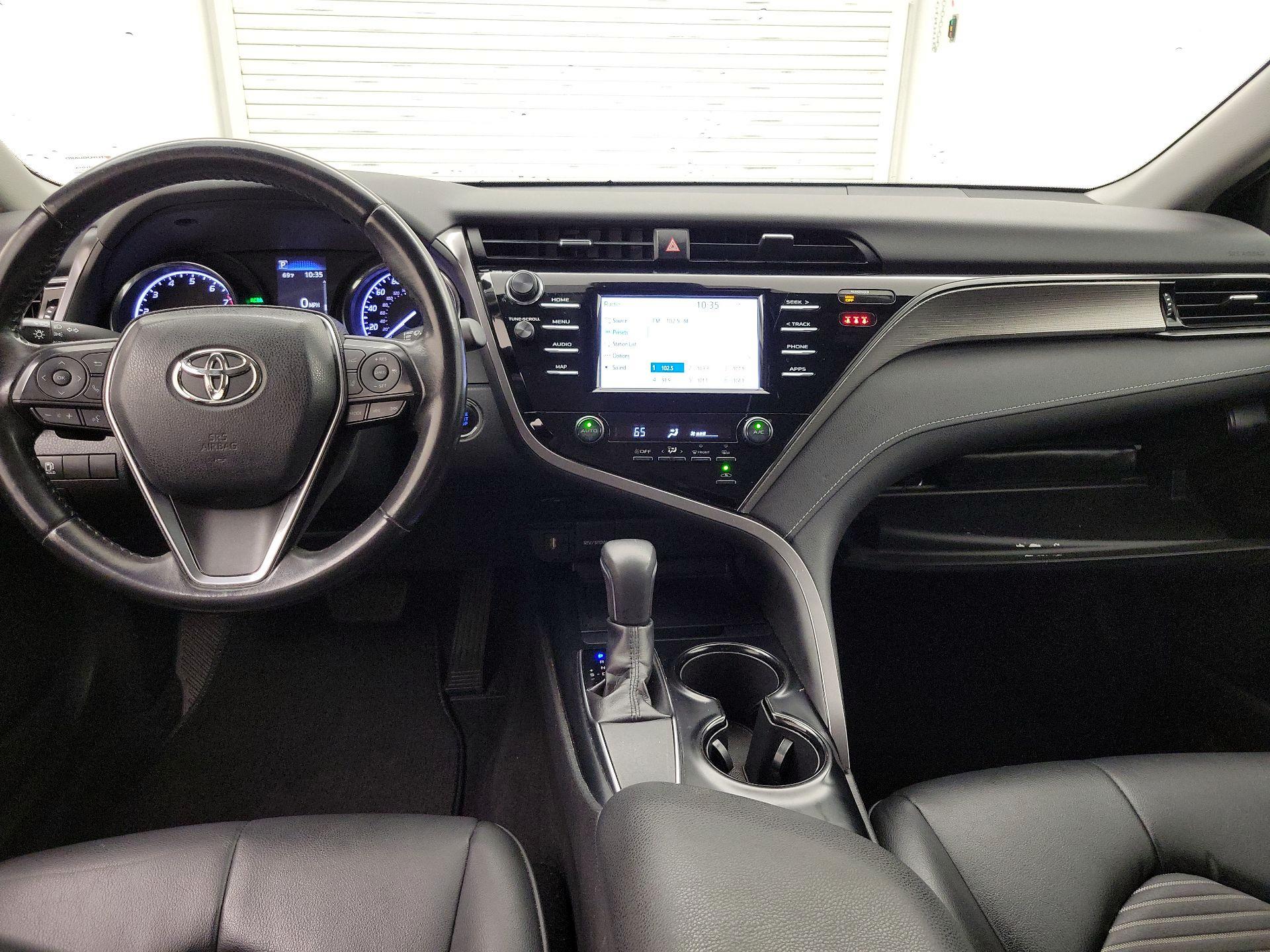 Thumbnail: 2019 Toyota Camry - 9