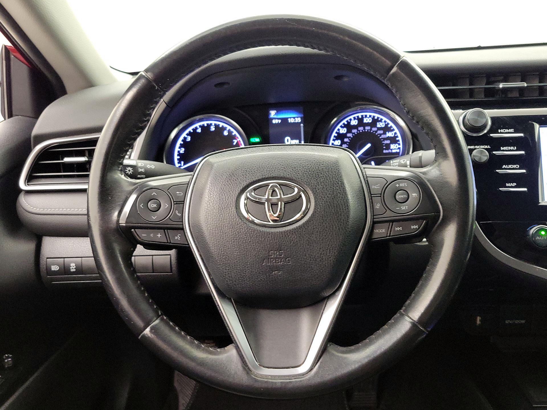 Thumbnail: 2019 Toyota Camry - 10