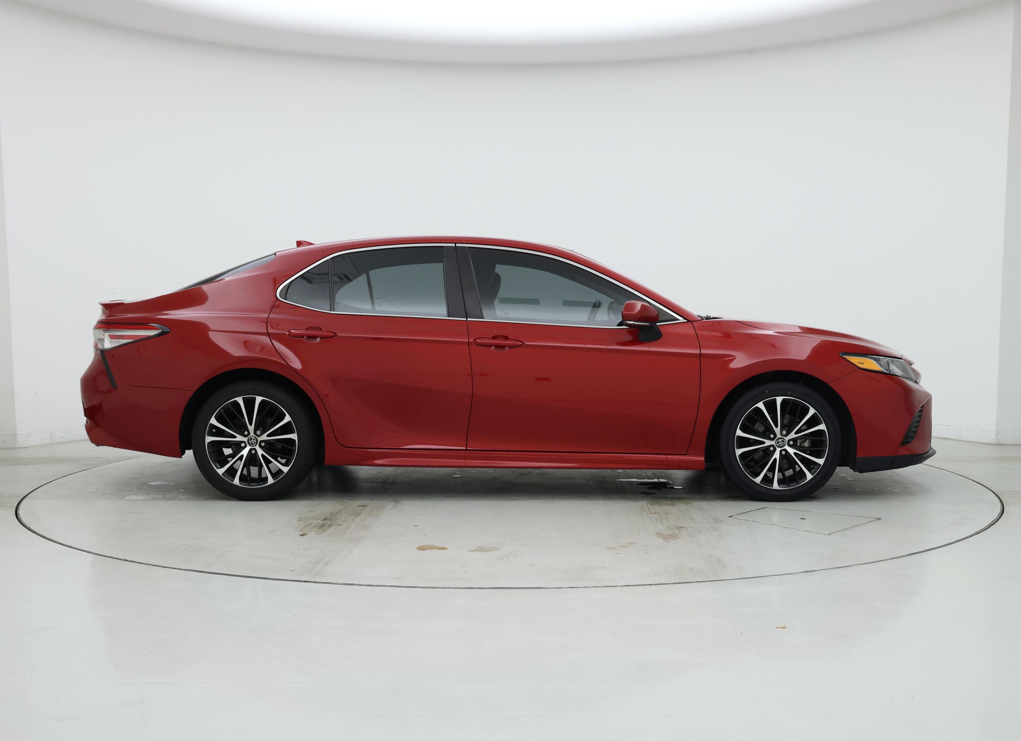 Thumbnail: 2019 Toyota Camry - 7