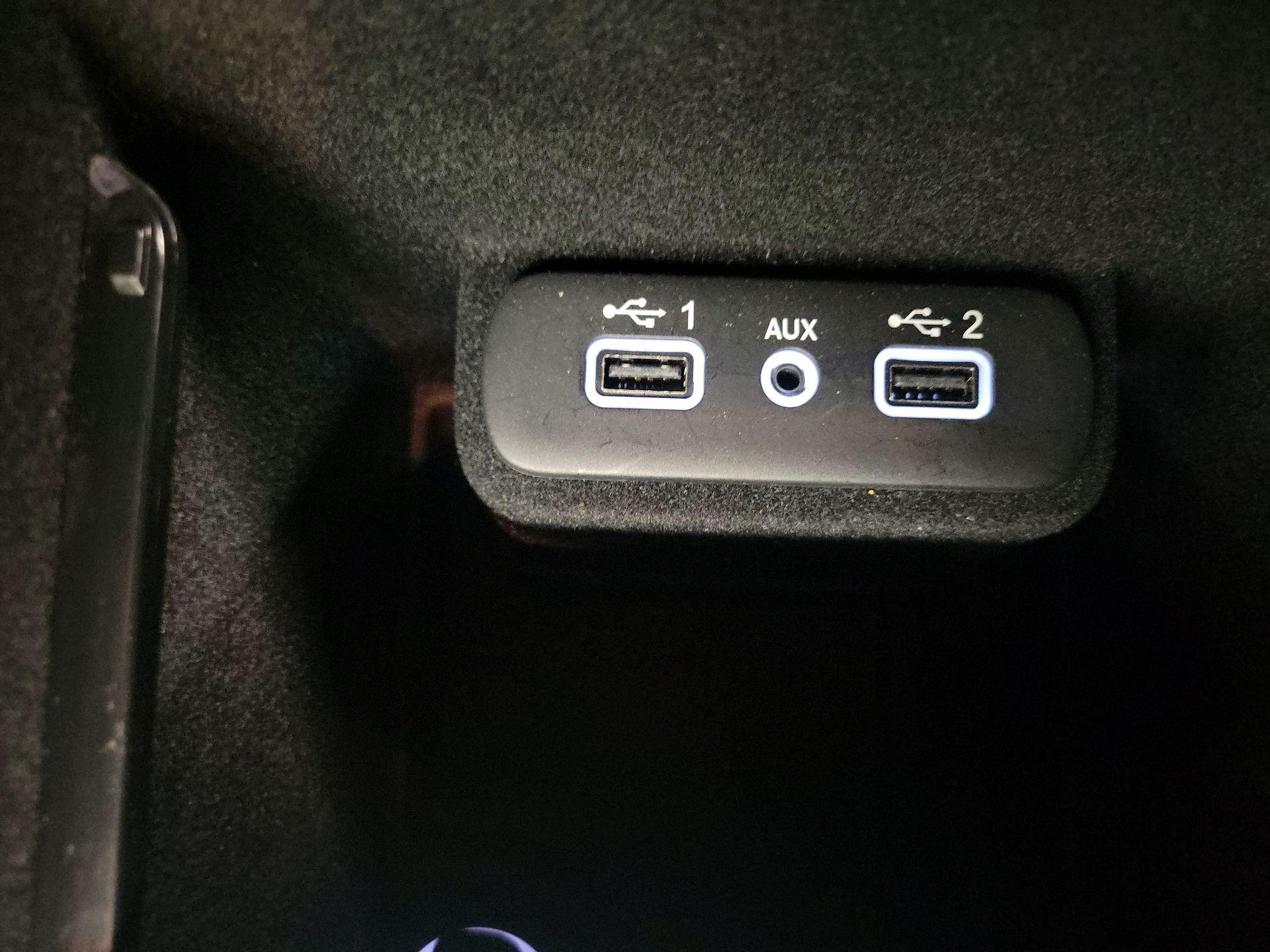 Thumbnail: 2021 Dodge Charger - 19