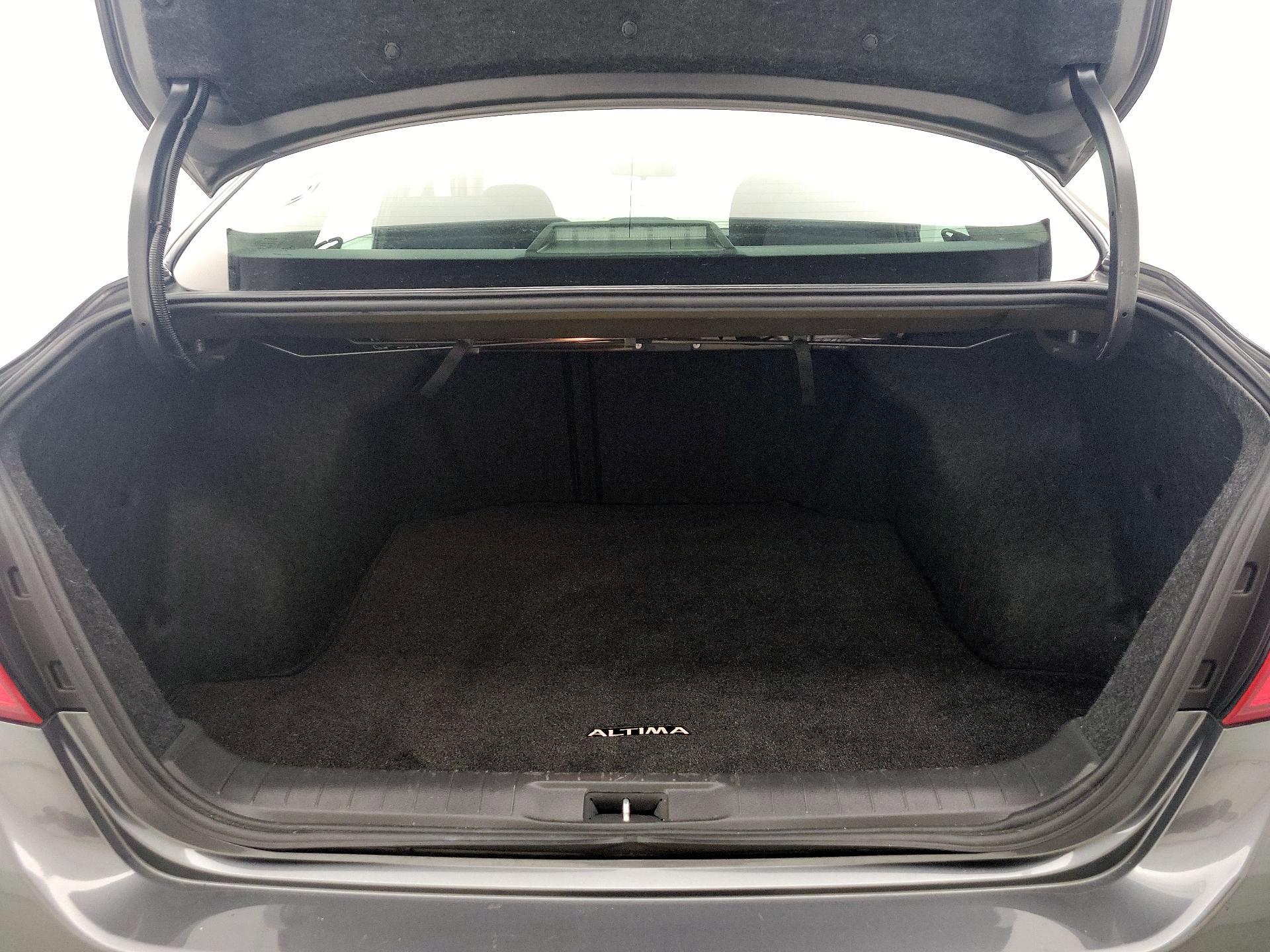 Thumbnail: 2016 Nissan Altima - 20