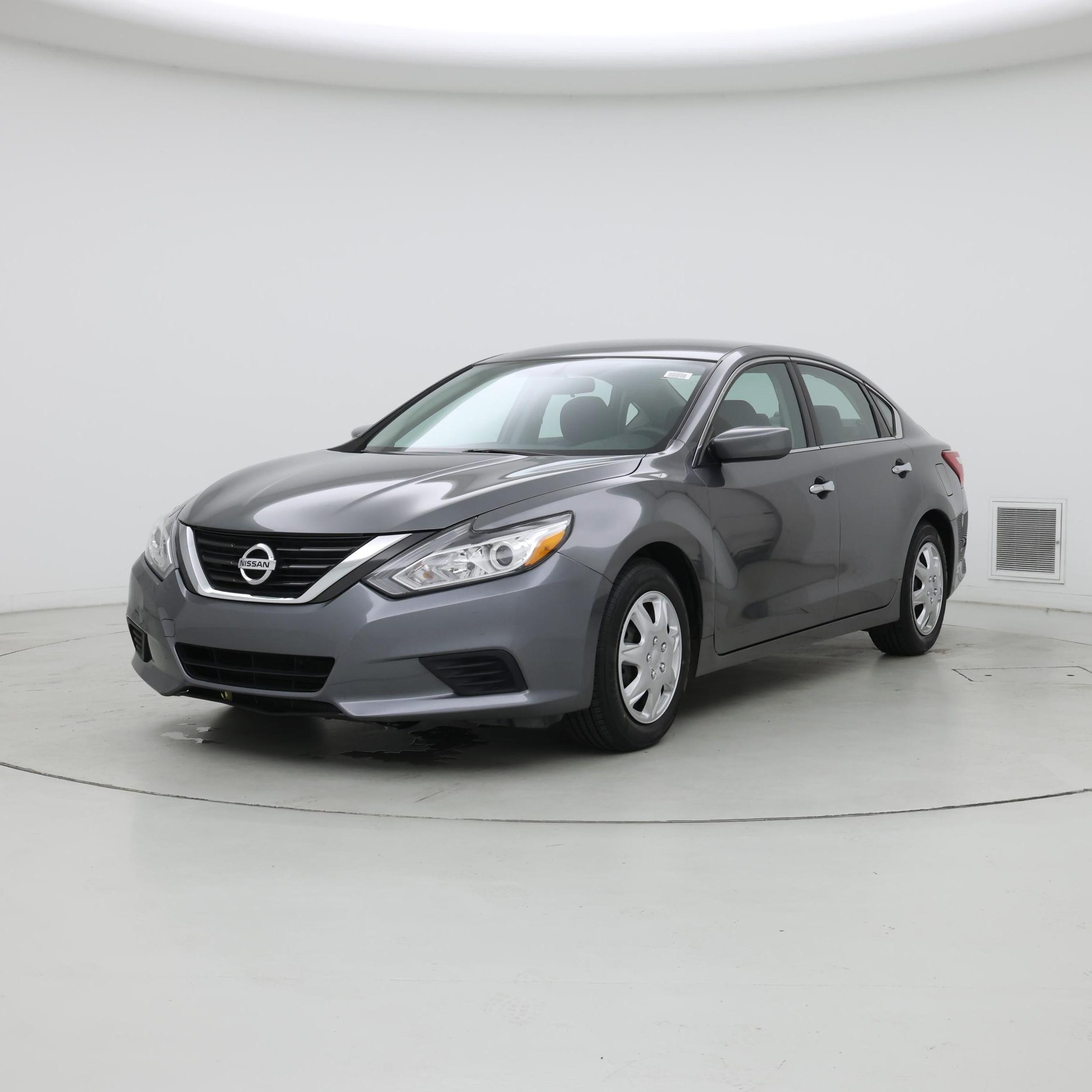 Thumbnail: 2016 Nissan Altima - 4