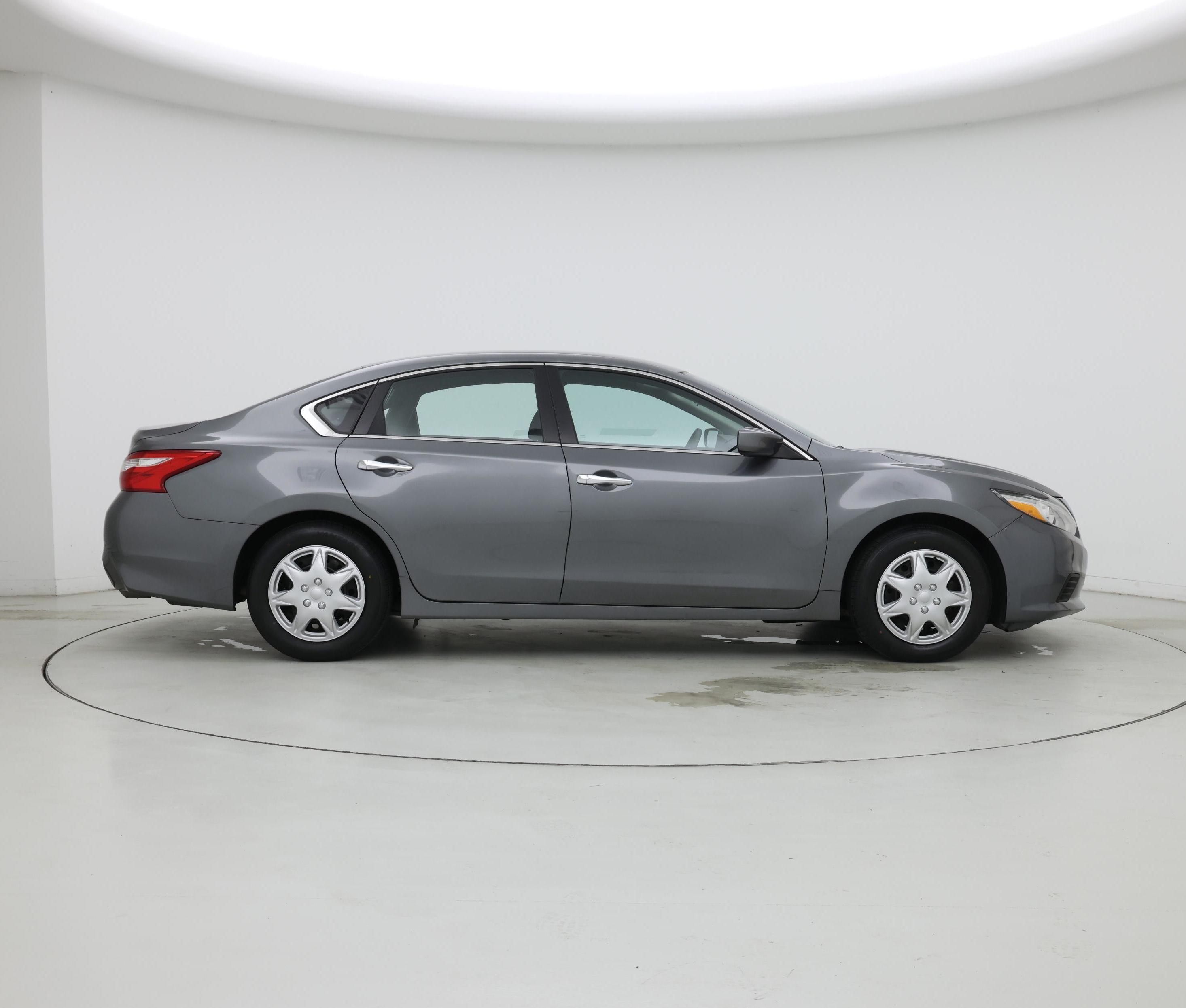 Thumbnail: 2016 Nissan Altima - 7
