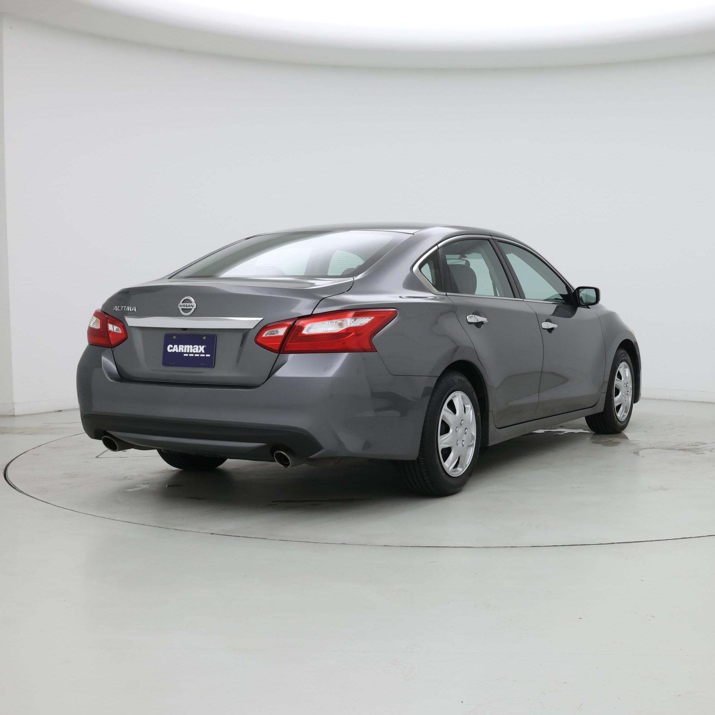 Thumbnail: 2016 Nissan Altima - 8