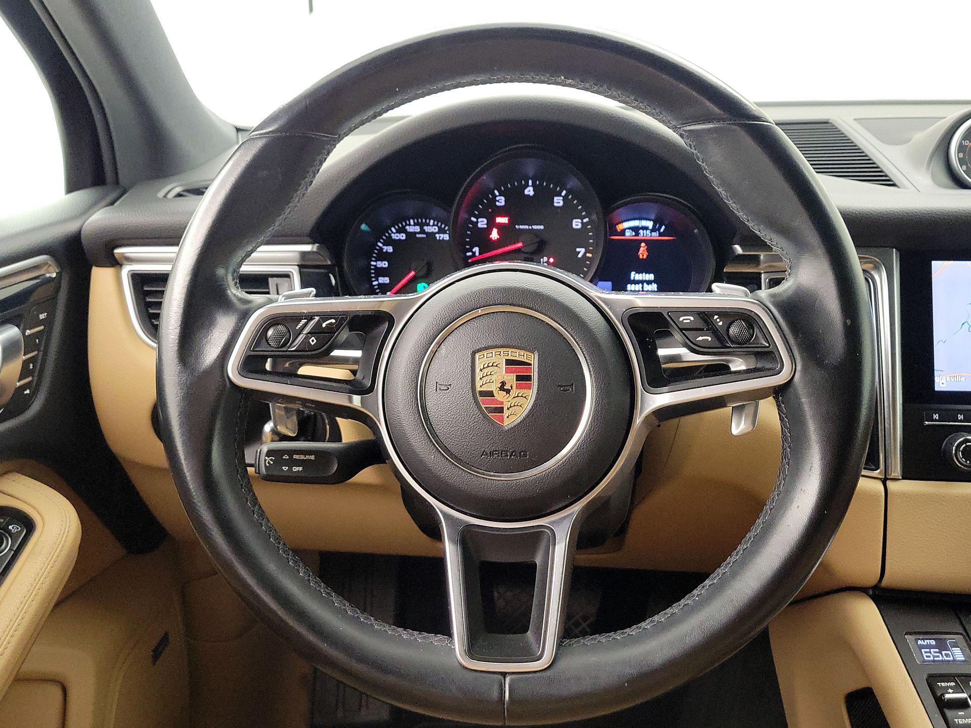 Thumbnail: 2017 Porsche Macan - 10