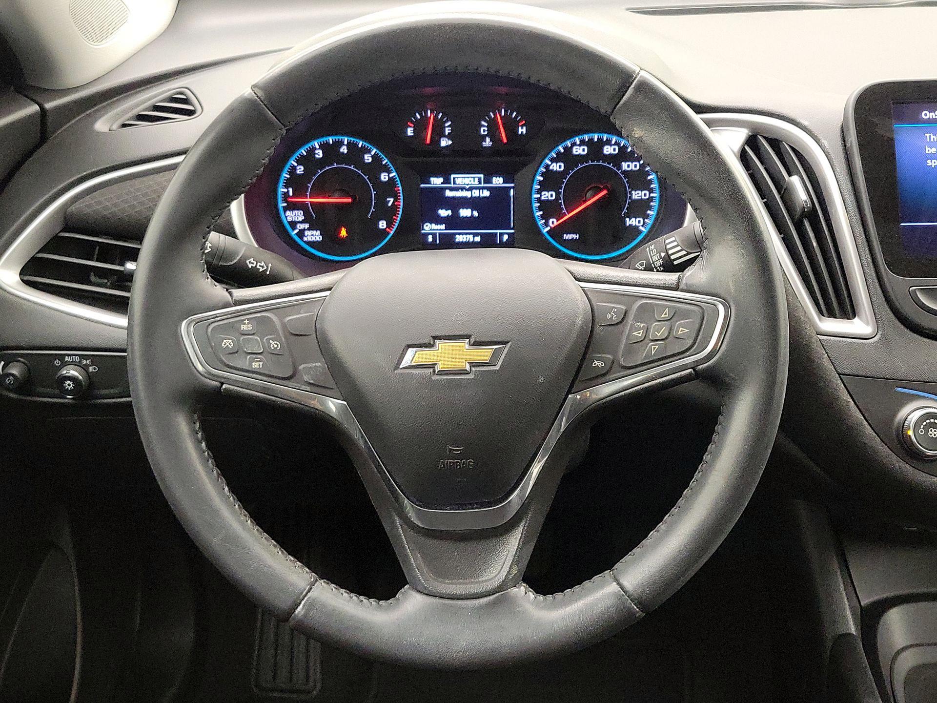 Thumbnail: 2020 Chevrolet Malibu - 10
