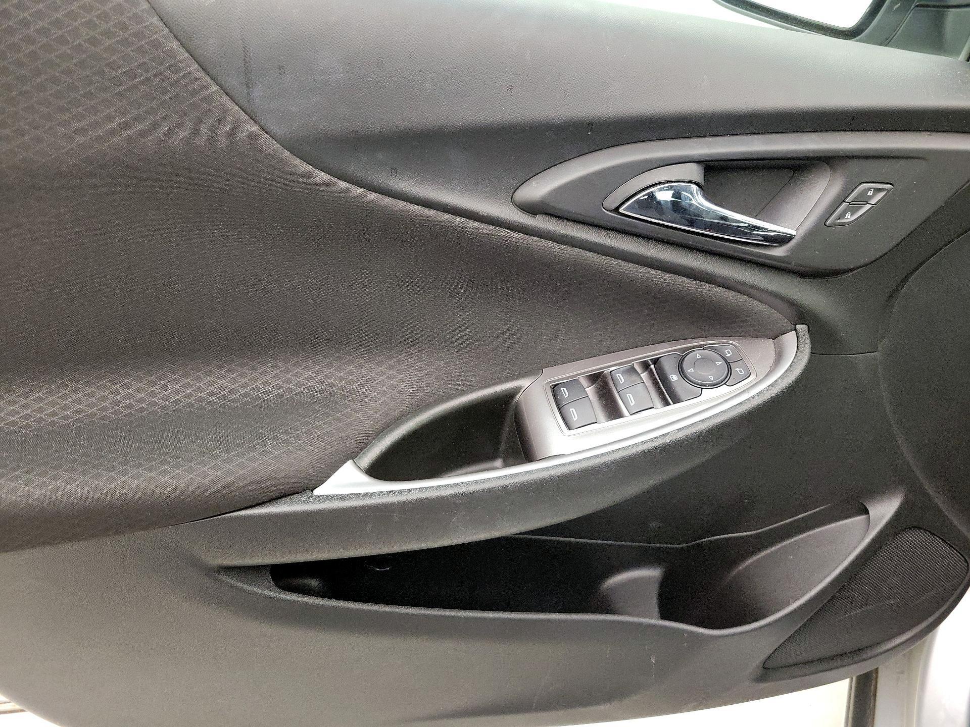 Thumbnail: 2020 Chevrolet Malibu - 12