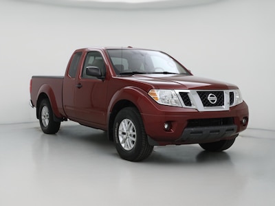 Red 2015 Nissan Frontier SV