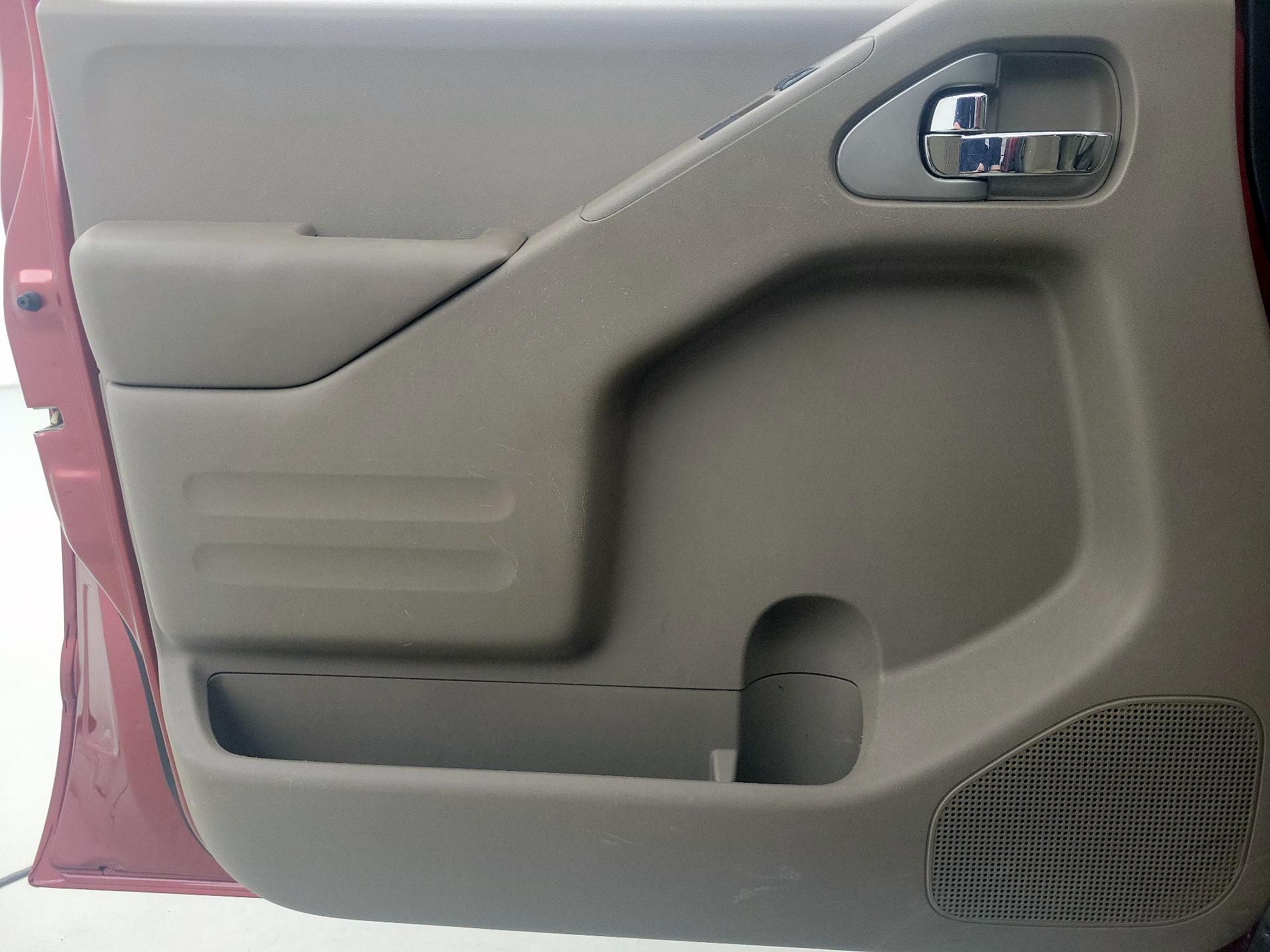Thumbnail: 2015 Nissan Frontier - 12