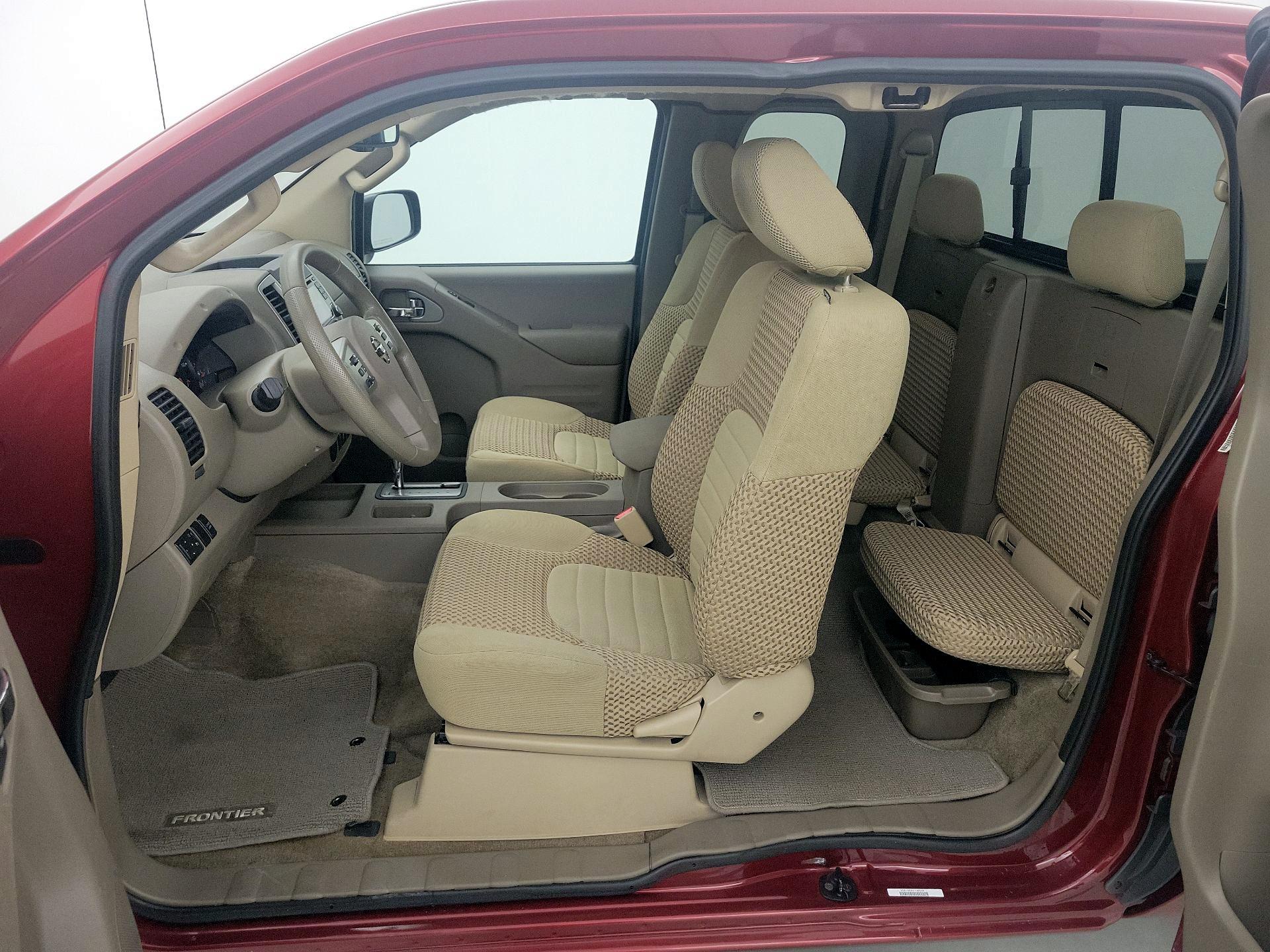 Thumbnail: 2015 Nissan Frontier - 19