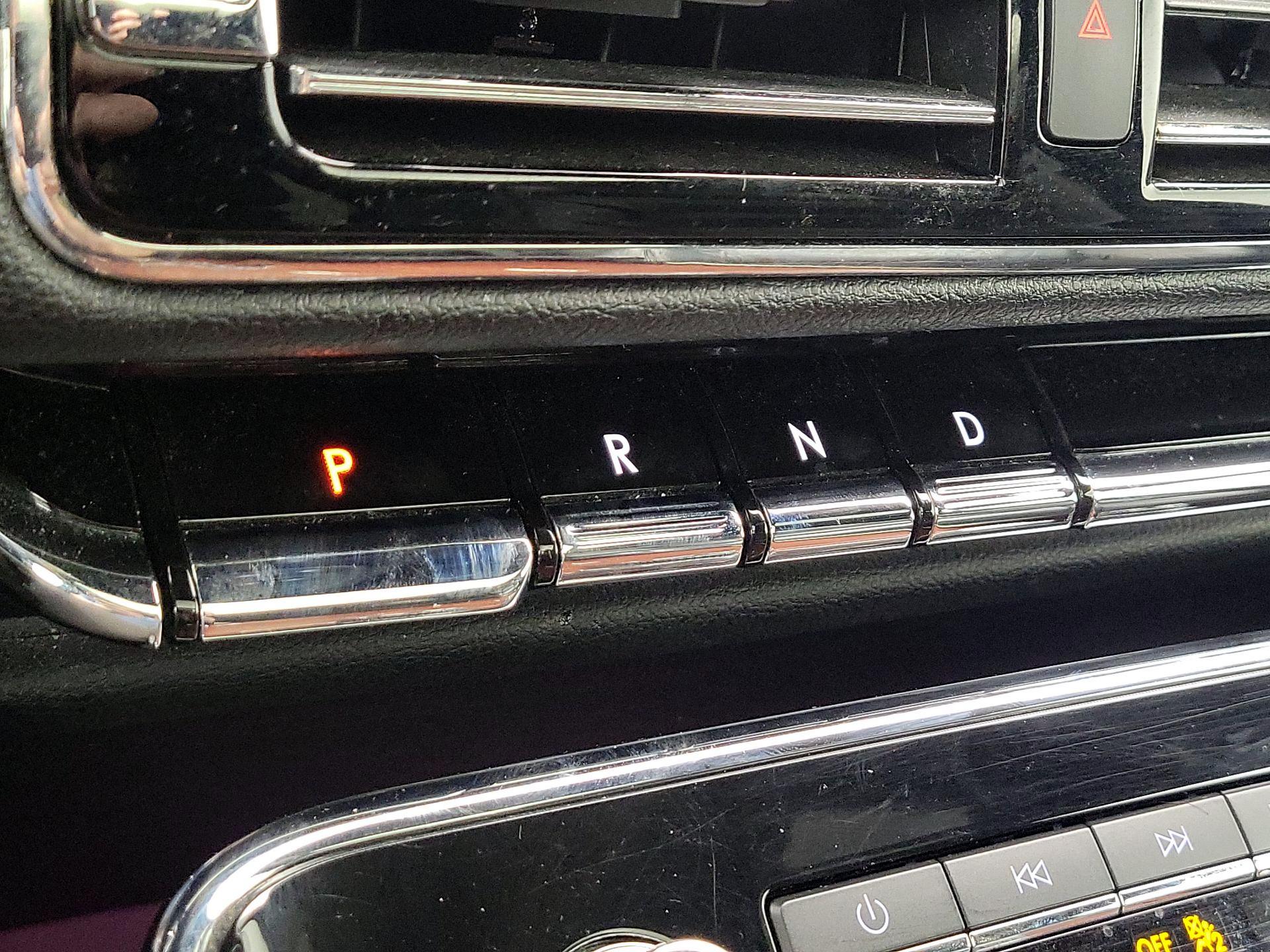 Thumbnail: 2020 Lincoln Navigator - 17