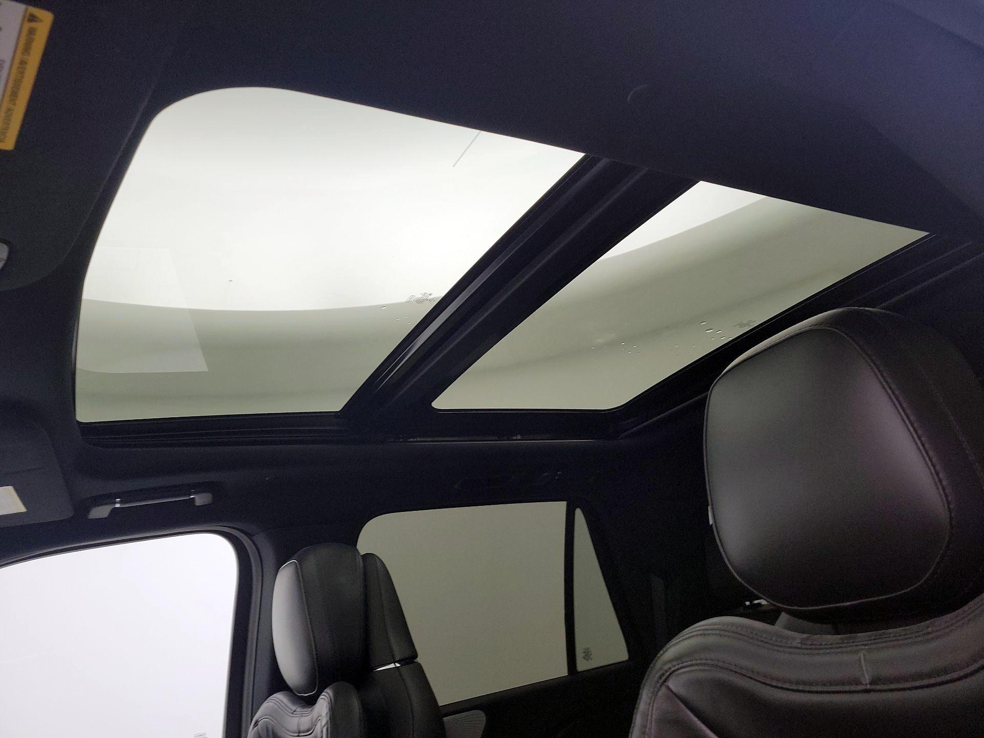 Thumbnail: 2020 Lincoln Navigator - 19