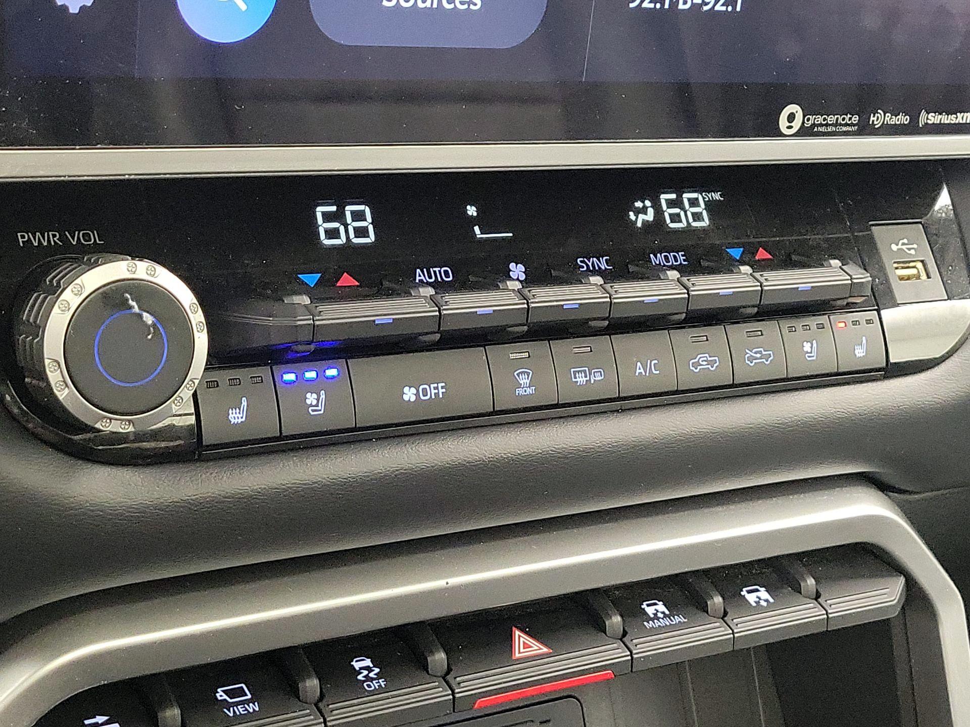 Thumbnail: 2022 Toyota Tundra - 16