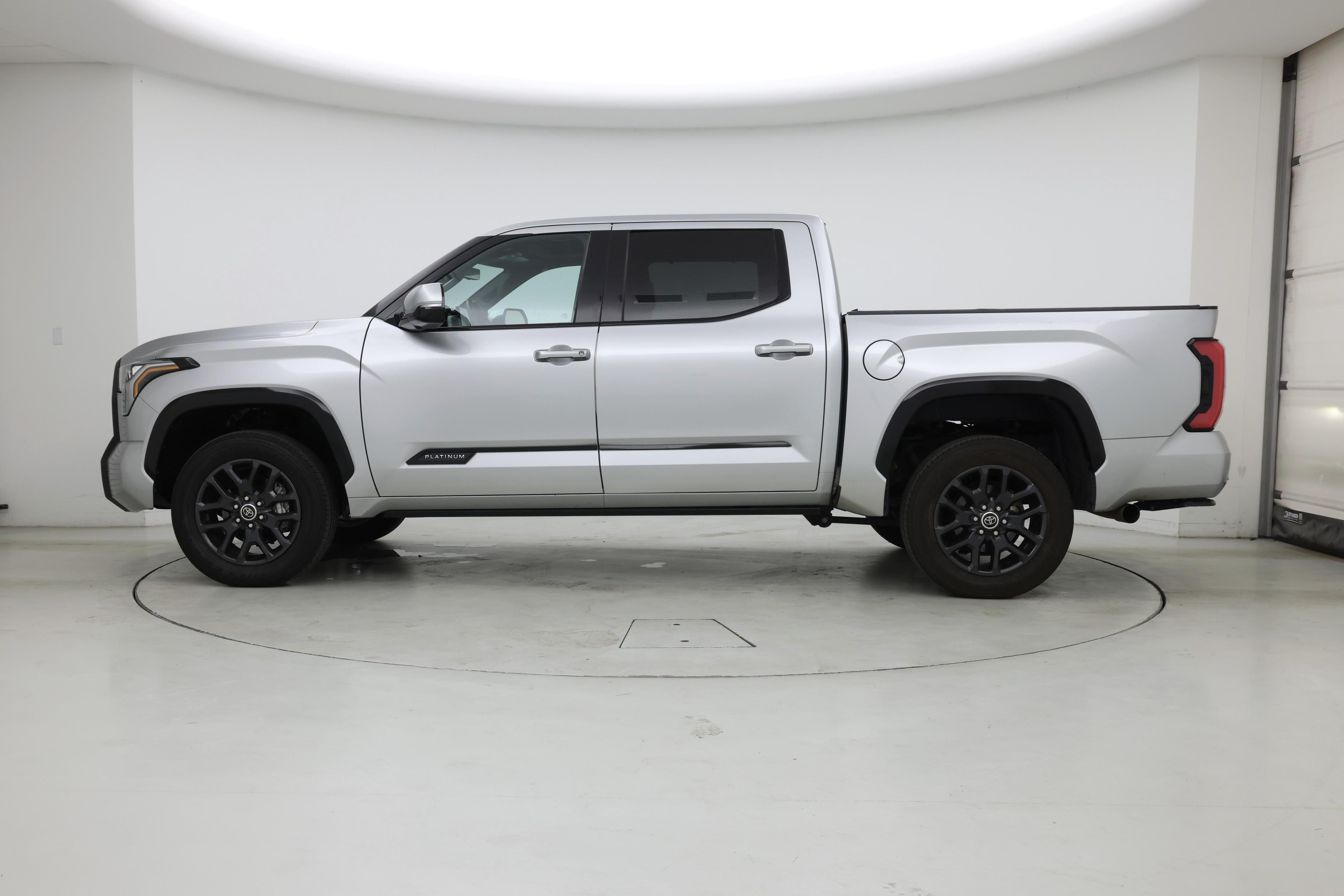 Thumbnail: 2022 Toyota Tundra - 3