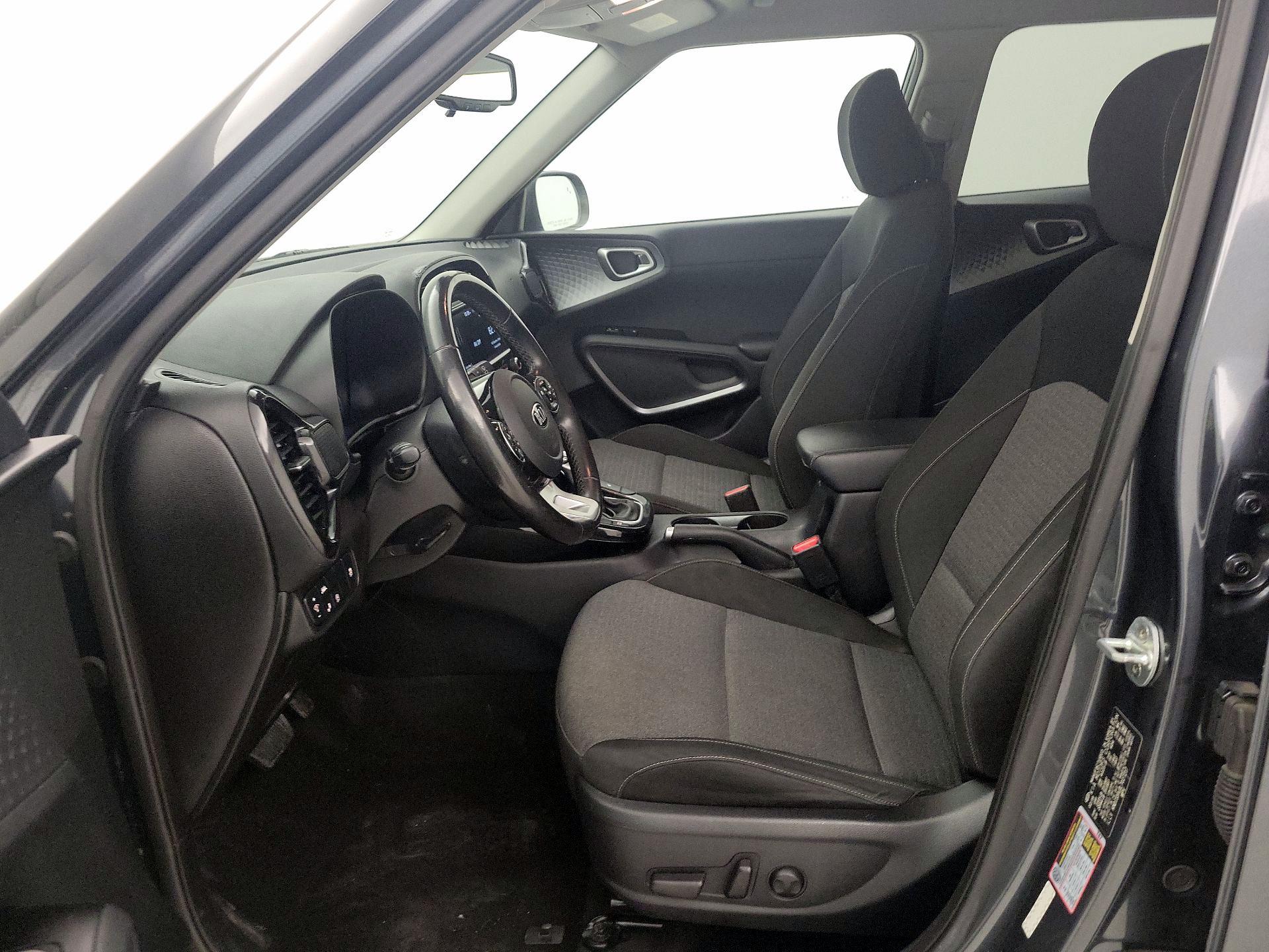 Thumbnail: 2020 Kia Soul - 11