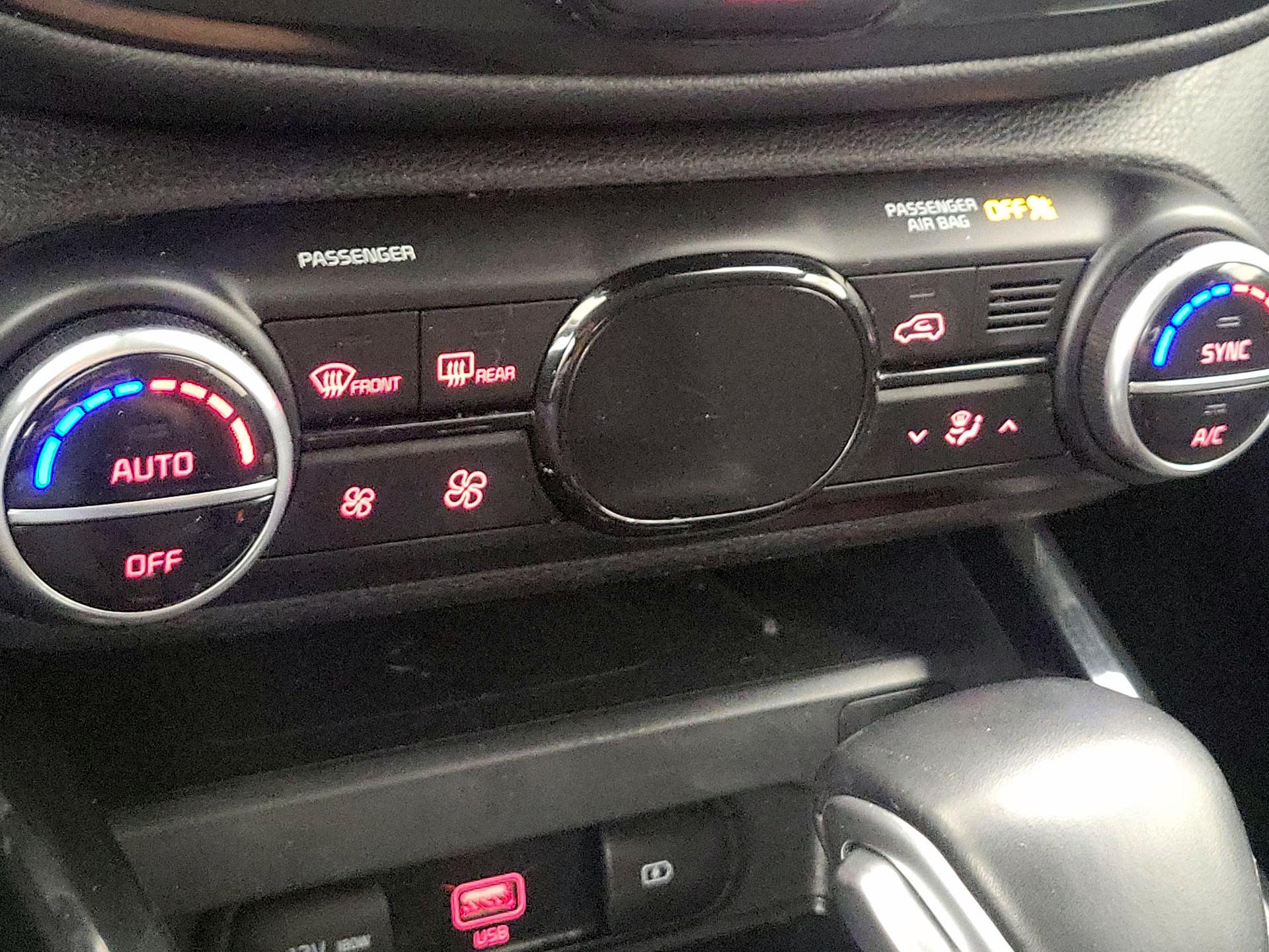 Thumbnail: 2020 Kia Soul - 16