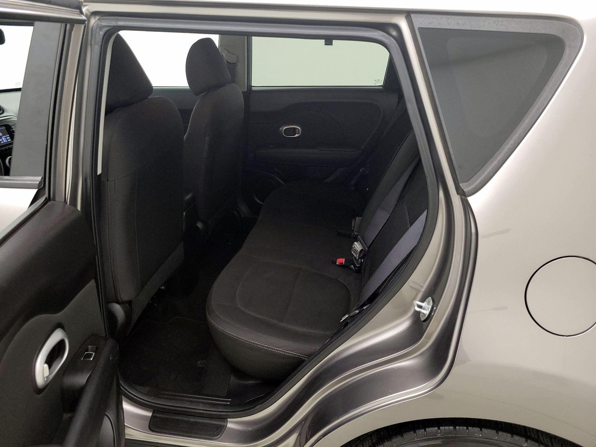 Thumbnail: 2018 Kia Soul - 18