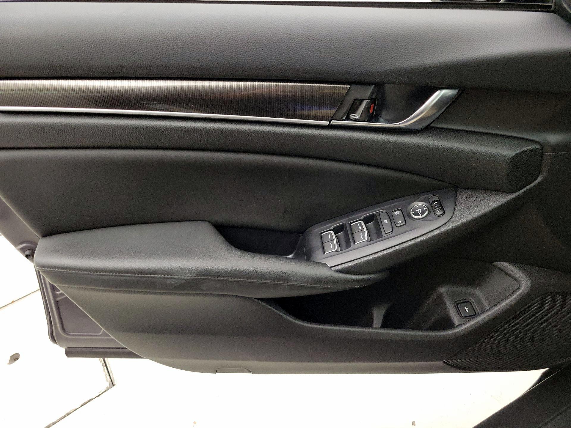 Thumbnail: 2019 Honda Accord - 12