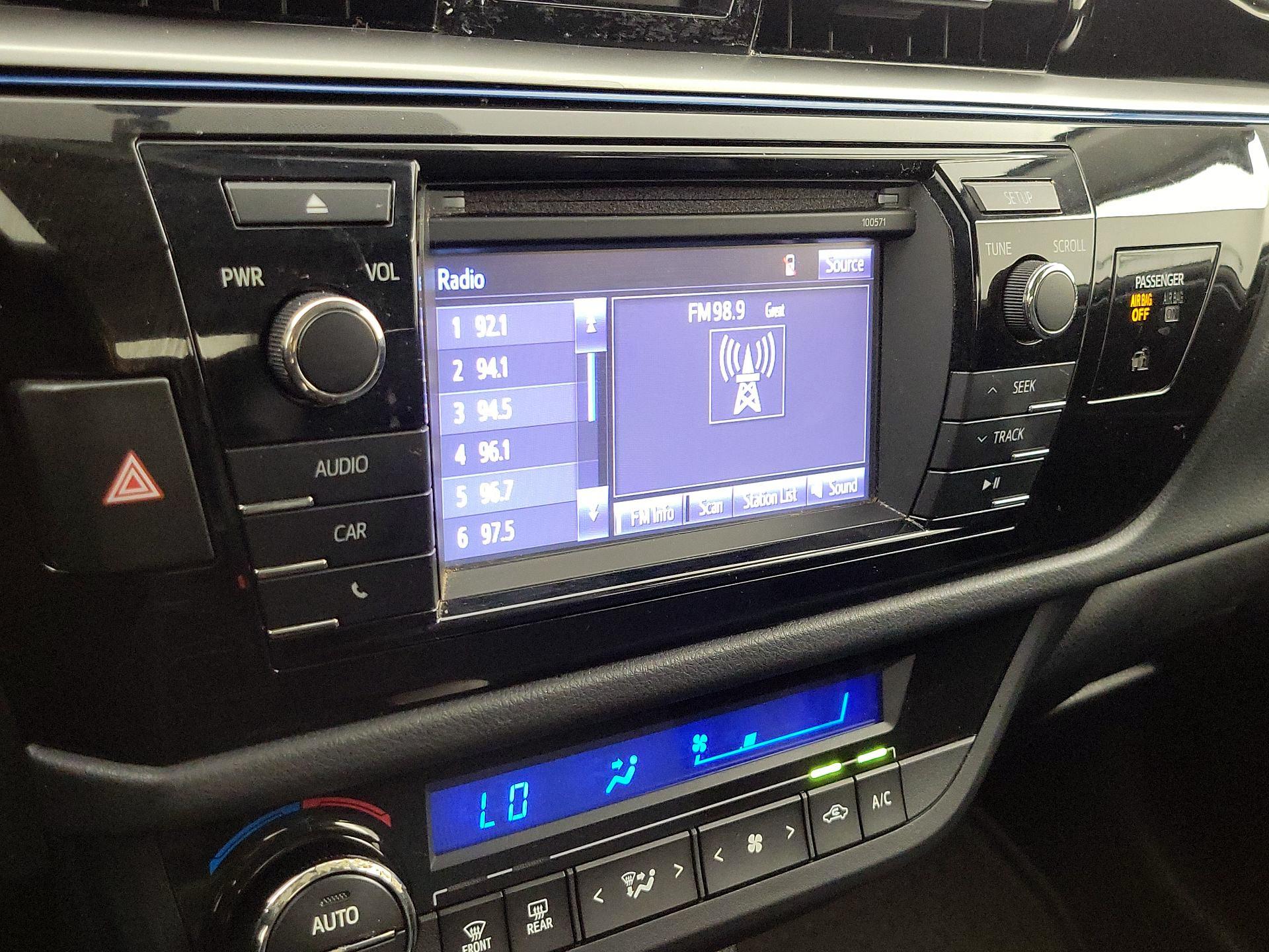 Thumbnail: 2016 Toyota Corolla - 15