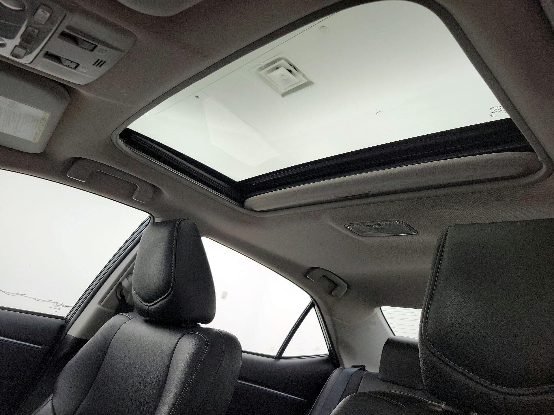 Thumbnail: 2016 Toyota Corolla - 19
