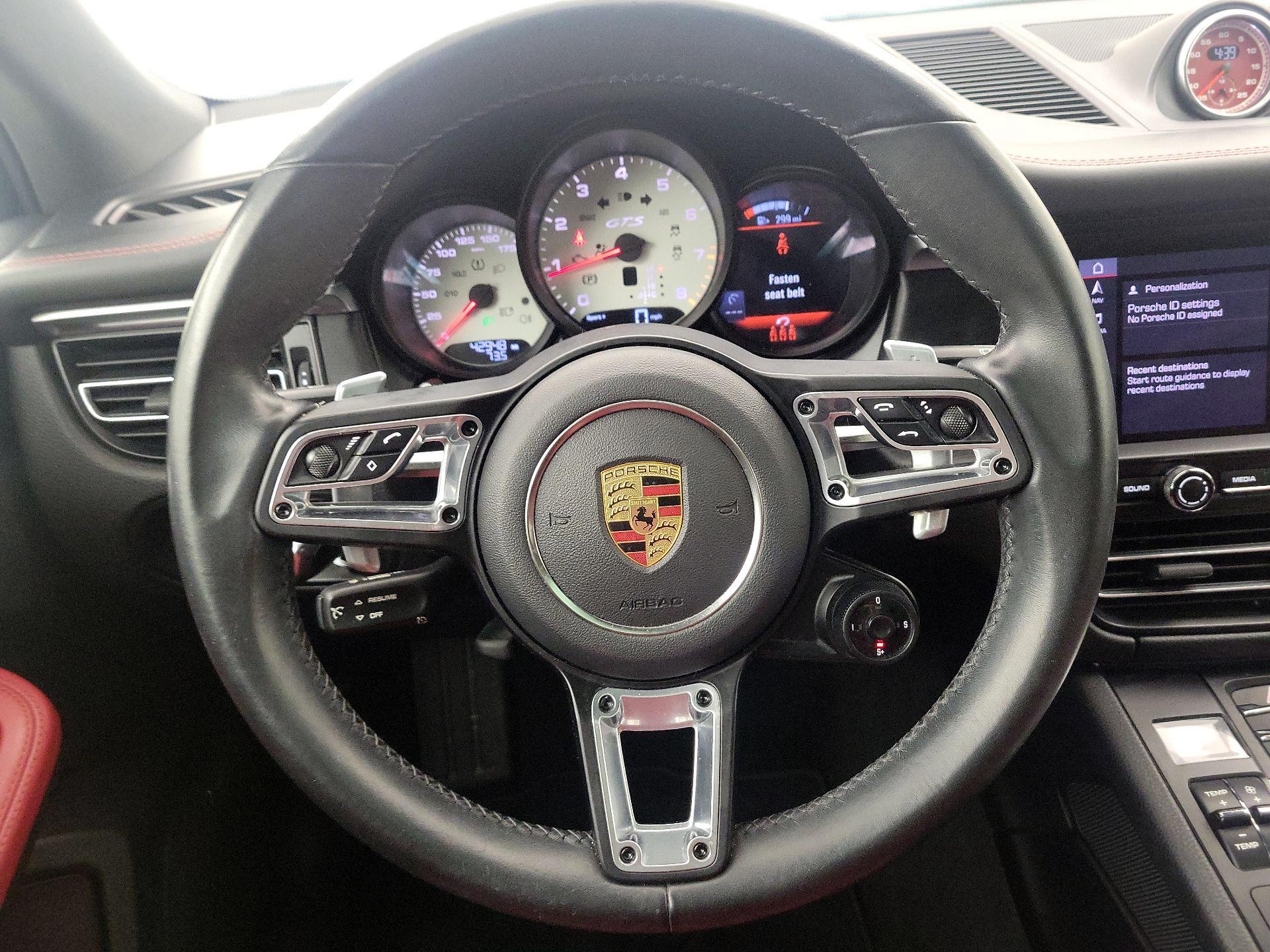 Thumbnail: 2021 Porsche Macan - 10
