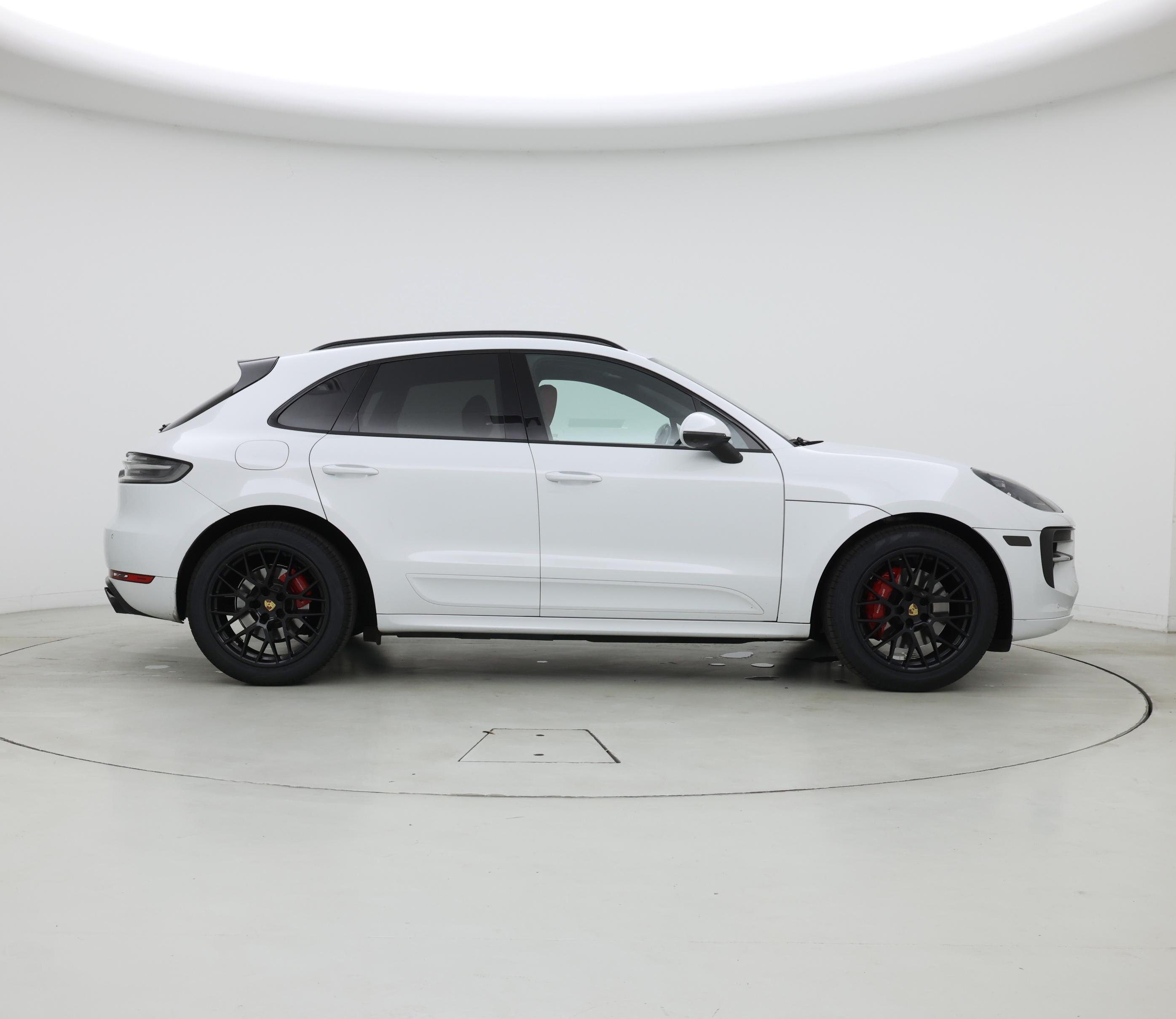 Thumbnail: 2021 Porsche Macan - 7