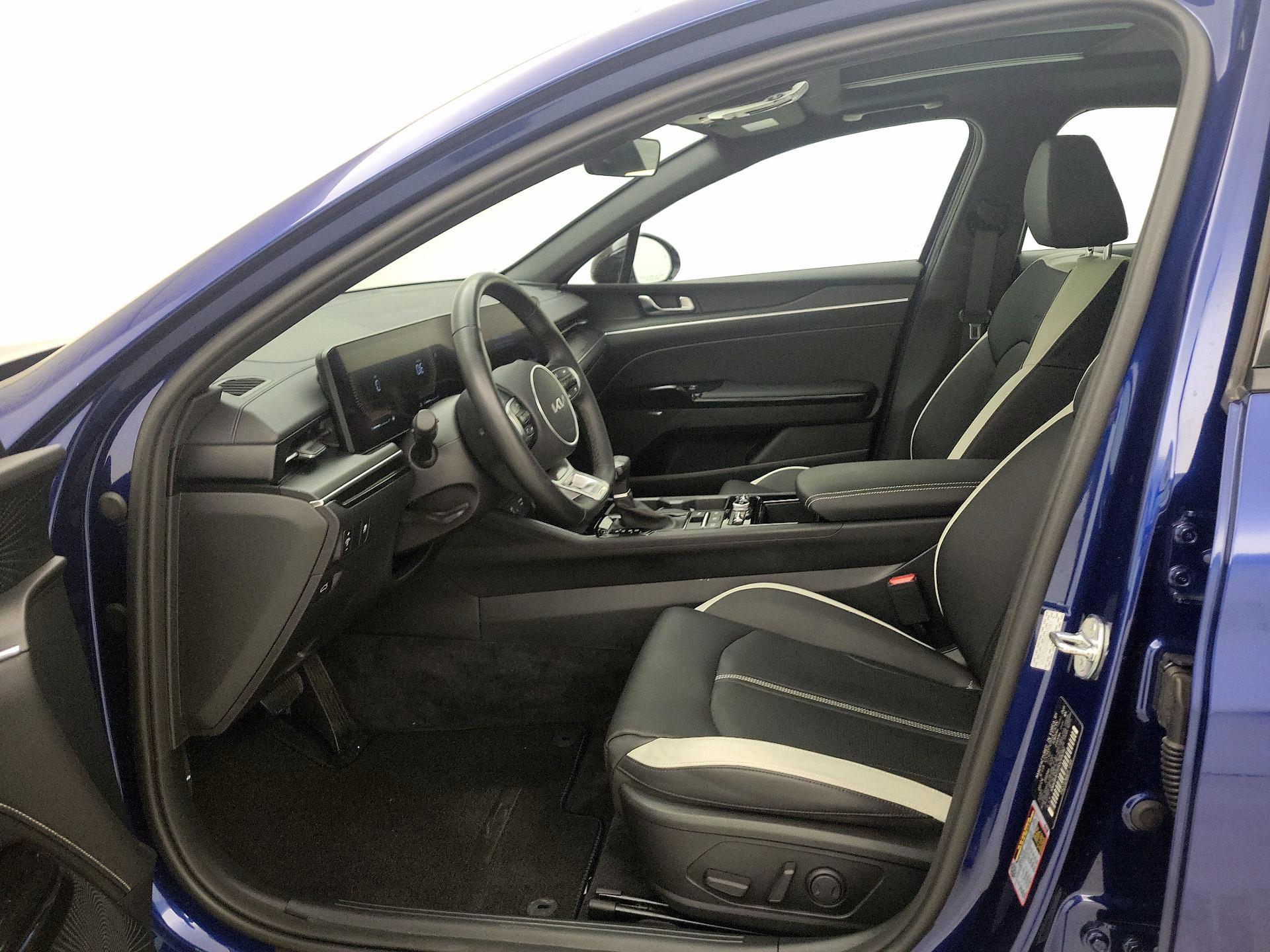 Thumbnail: 2025 Kia K5 - 11