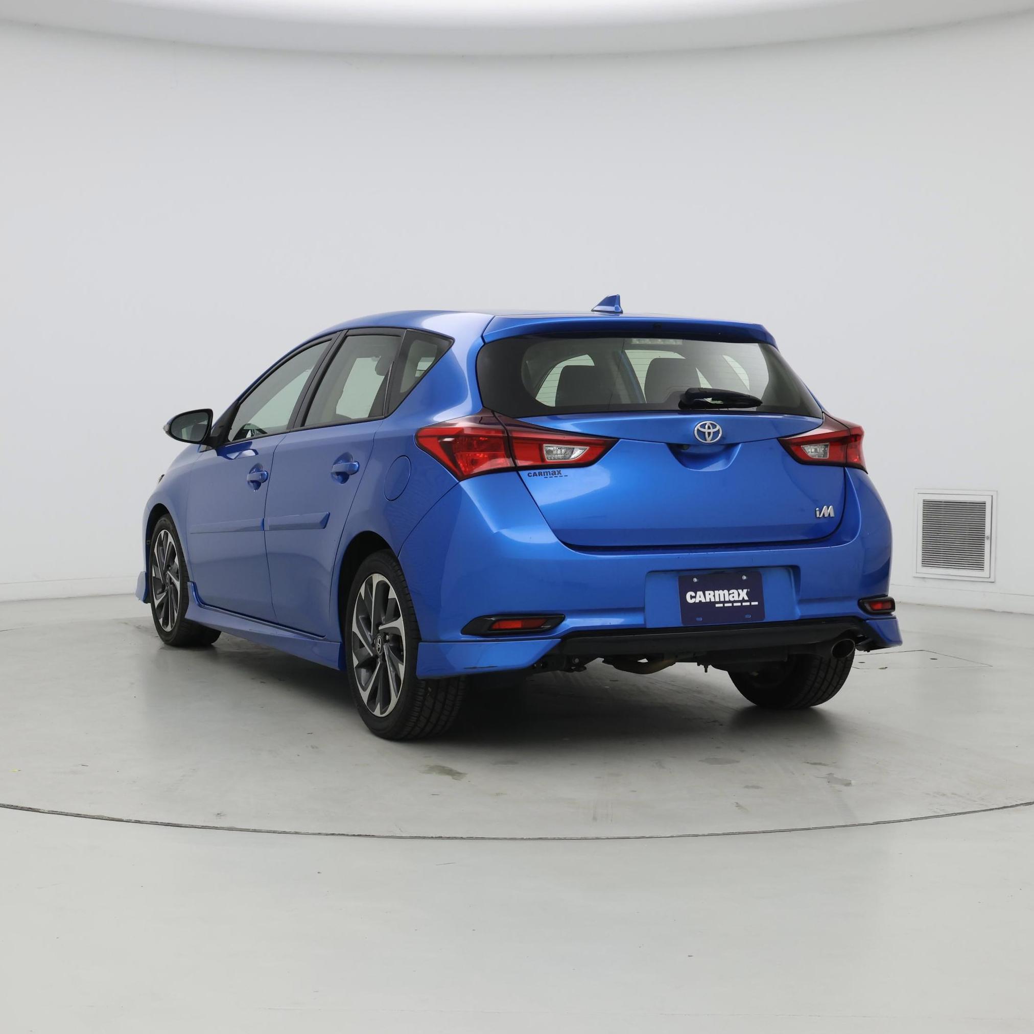 Thumbnail: 2017 Toyota Corolla iM - 2