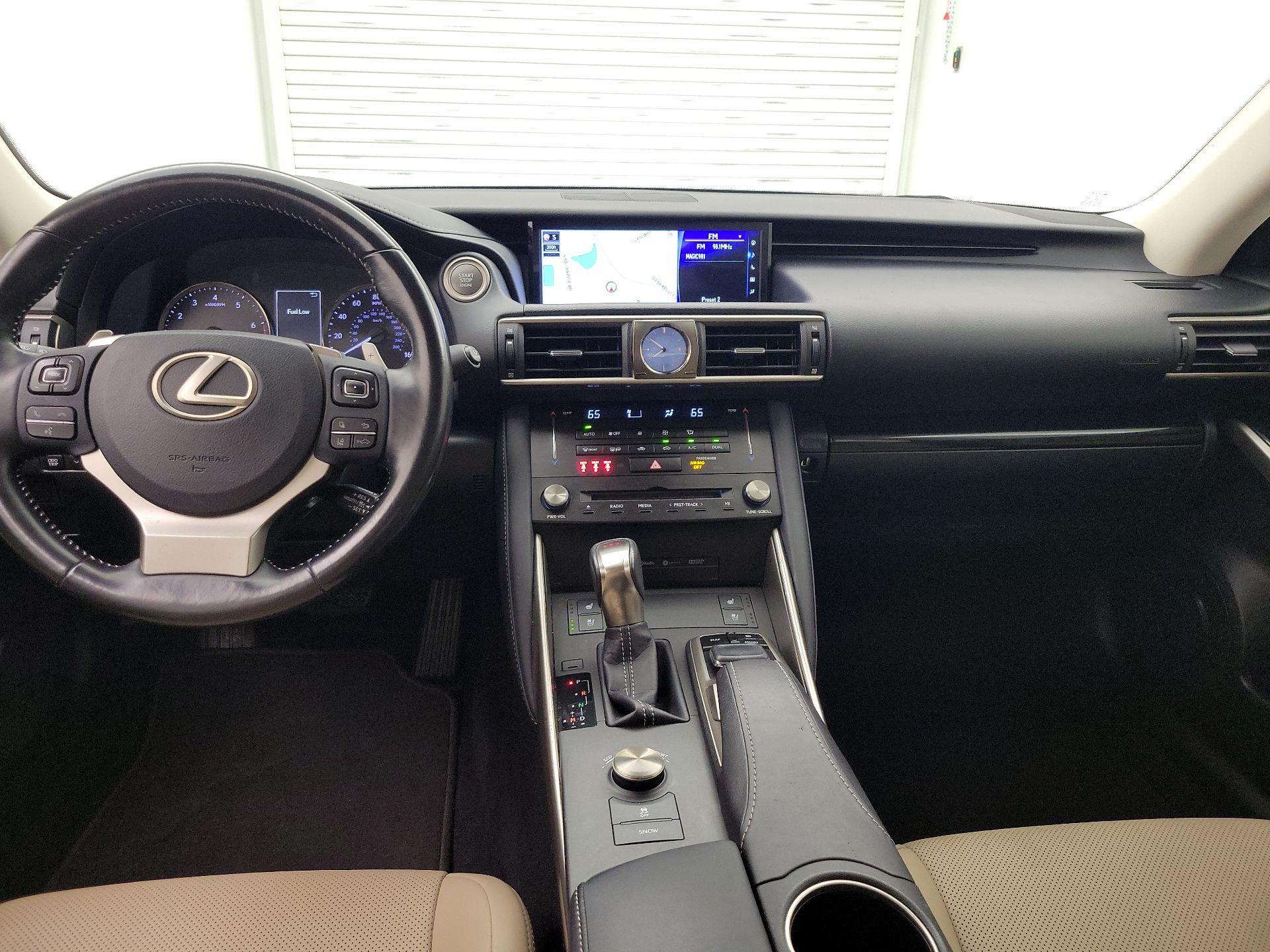 Thumbnail: 2017 Lexus IS - 9
