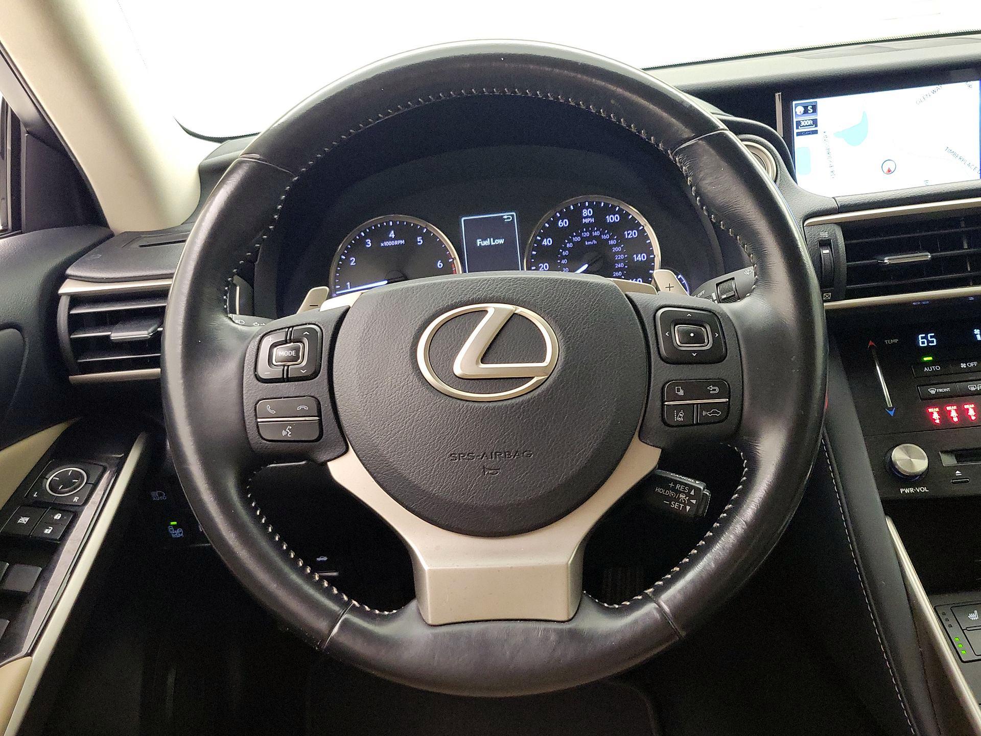 Thumbnail: 2017 Lexus IS - 10