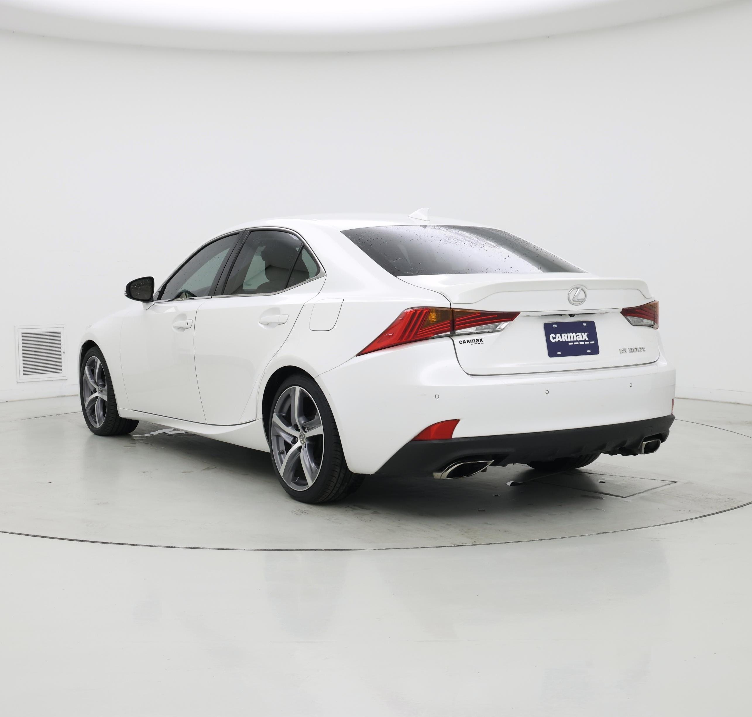 Thumbnail: 2017 Lexus IS - 2