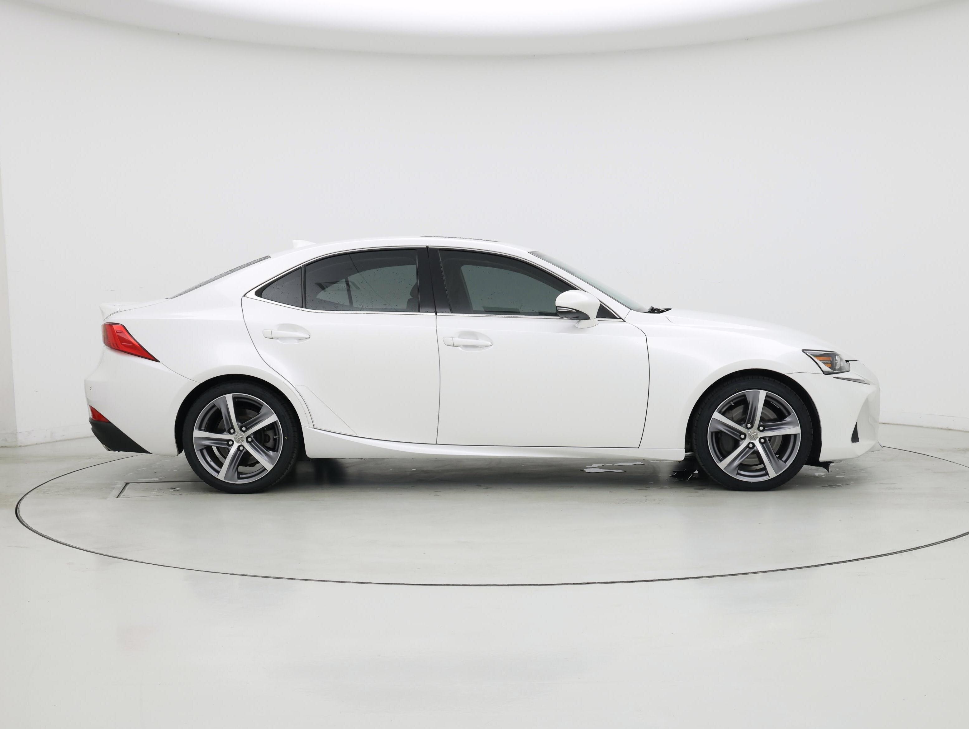 Thumbnail: 2017 Lexus IS - 7